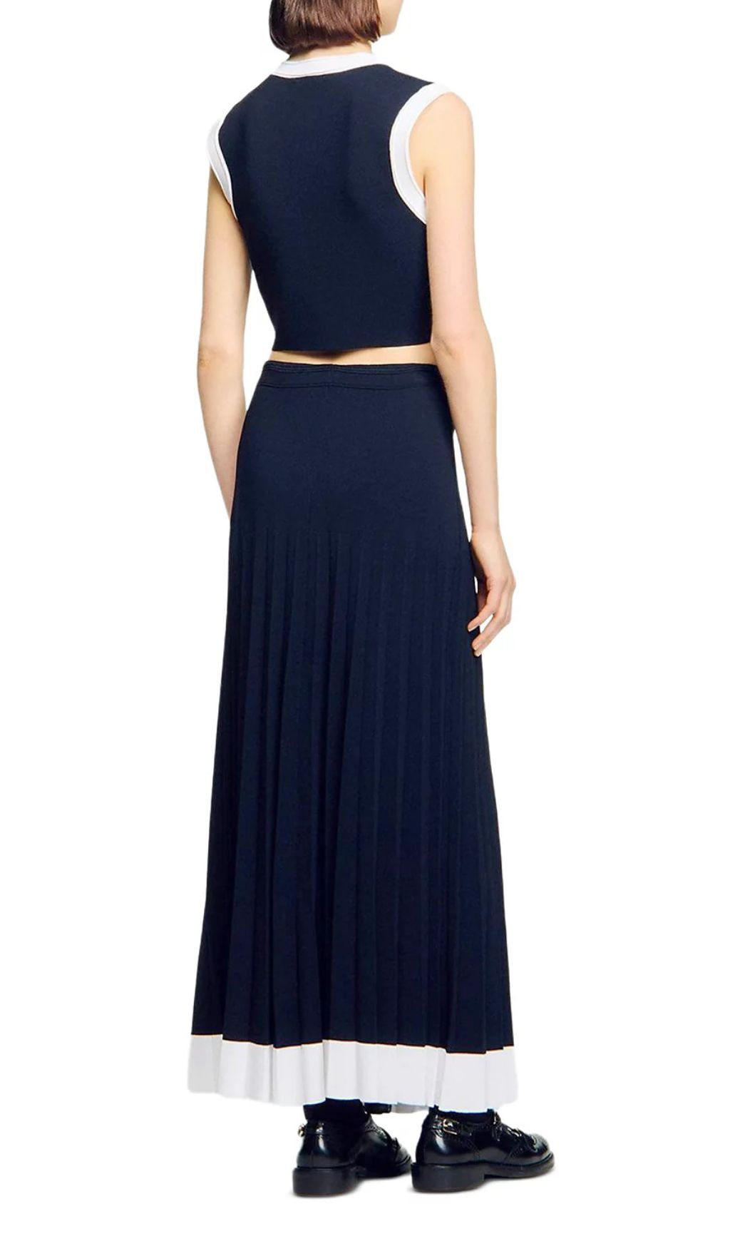 Elegant Two-Tone Cropped Knit Top | Sleeveless Button-Front with Contrast Trim