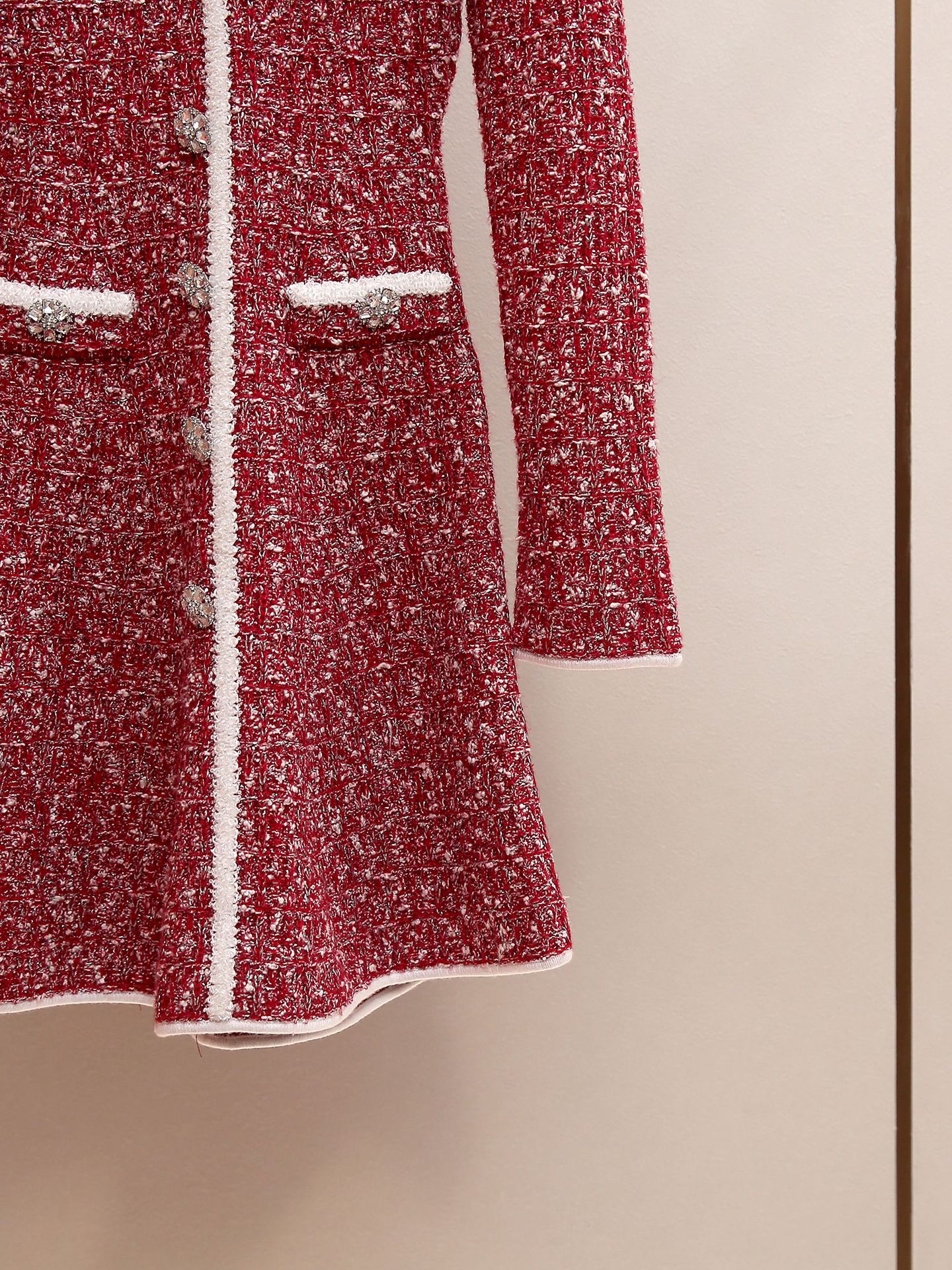 Jones Scarlet Tweed Mini Dress: Chic & Sparkling Statement Piece