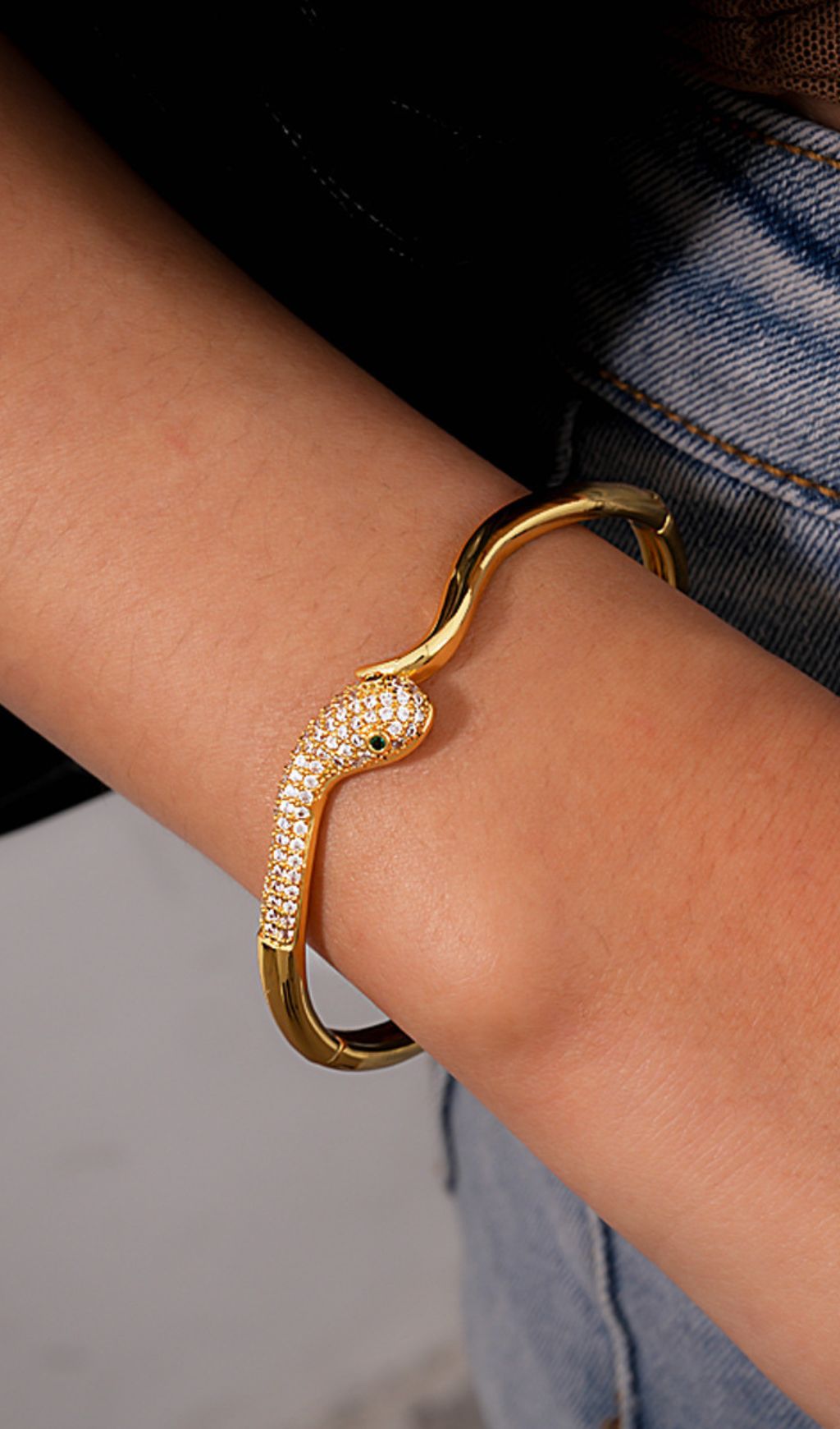 Jonilde Snake-Shaped Bracelet