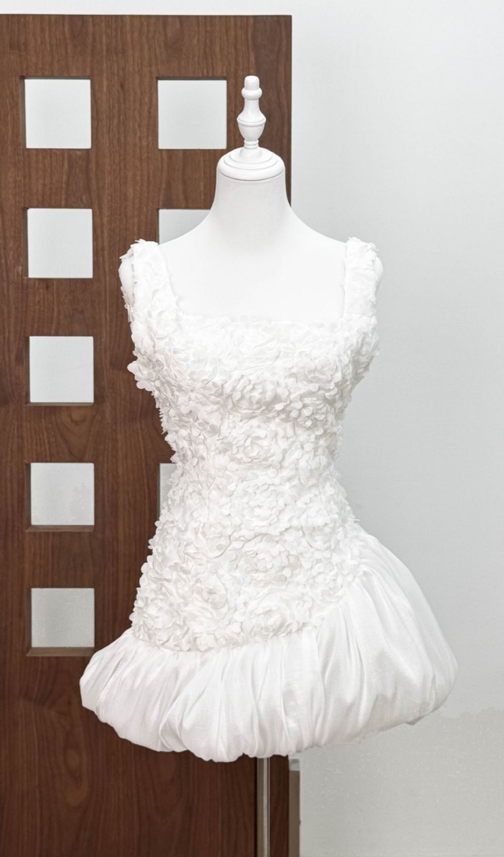 Karenina Showstopping White Floral Backless Mini Dress