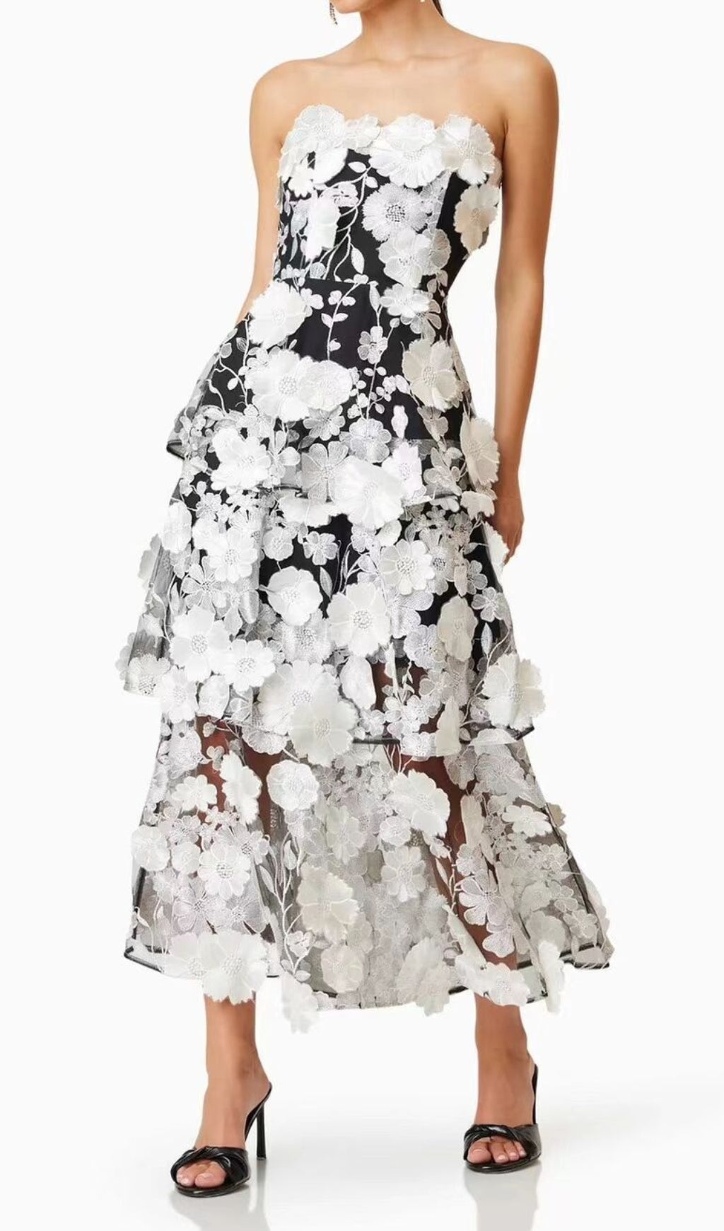 Chayan Strapless Flower Embroidery Midi Dress