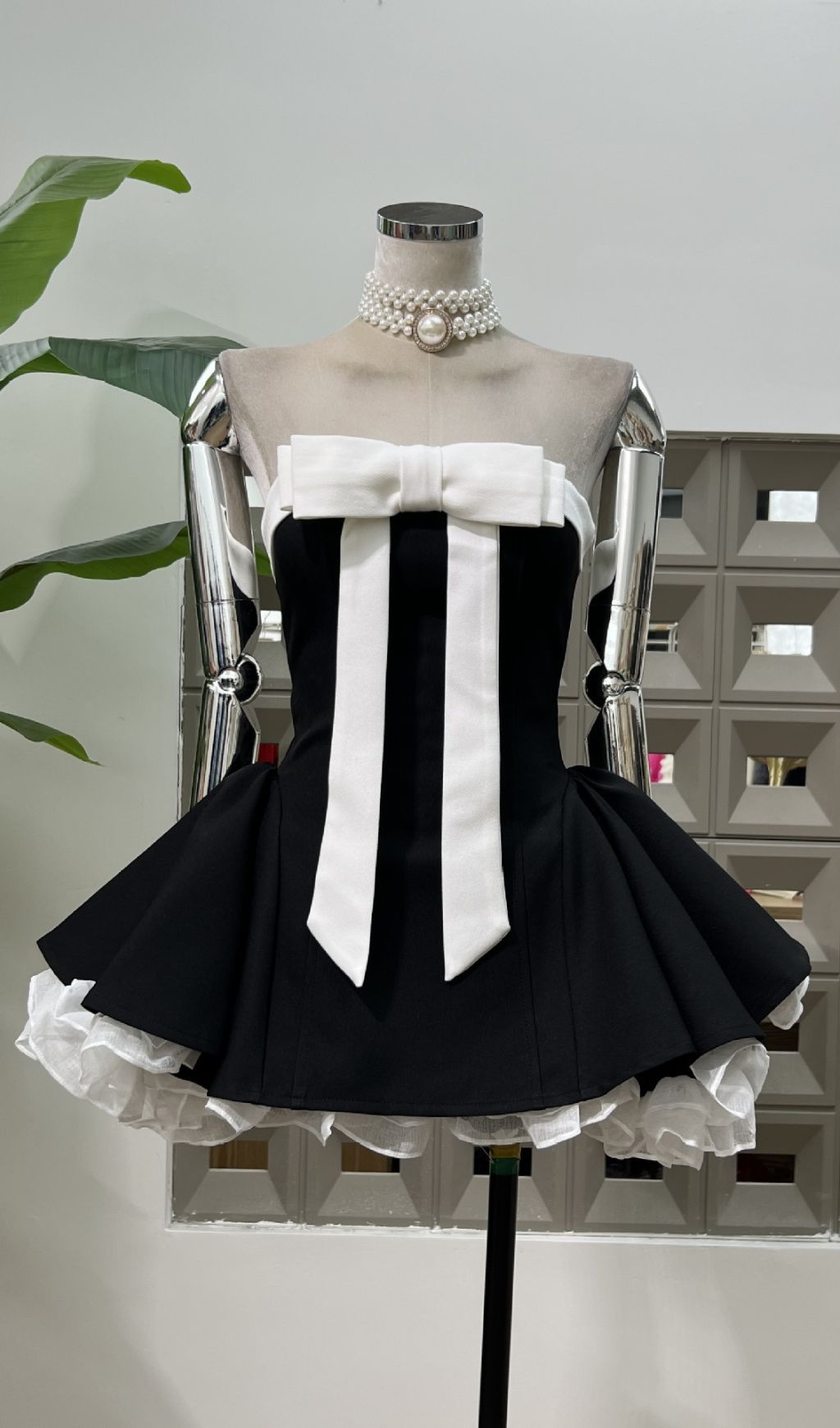 Hyde Strapless Bow Mini Dress | Chic Party & Cocktail Statement