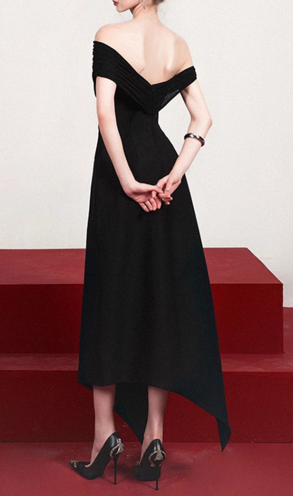 Iris Black Off-Shoulder Asymmetrical Maxi Dress - Elegant Evening Gown