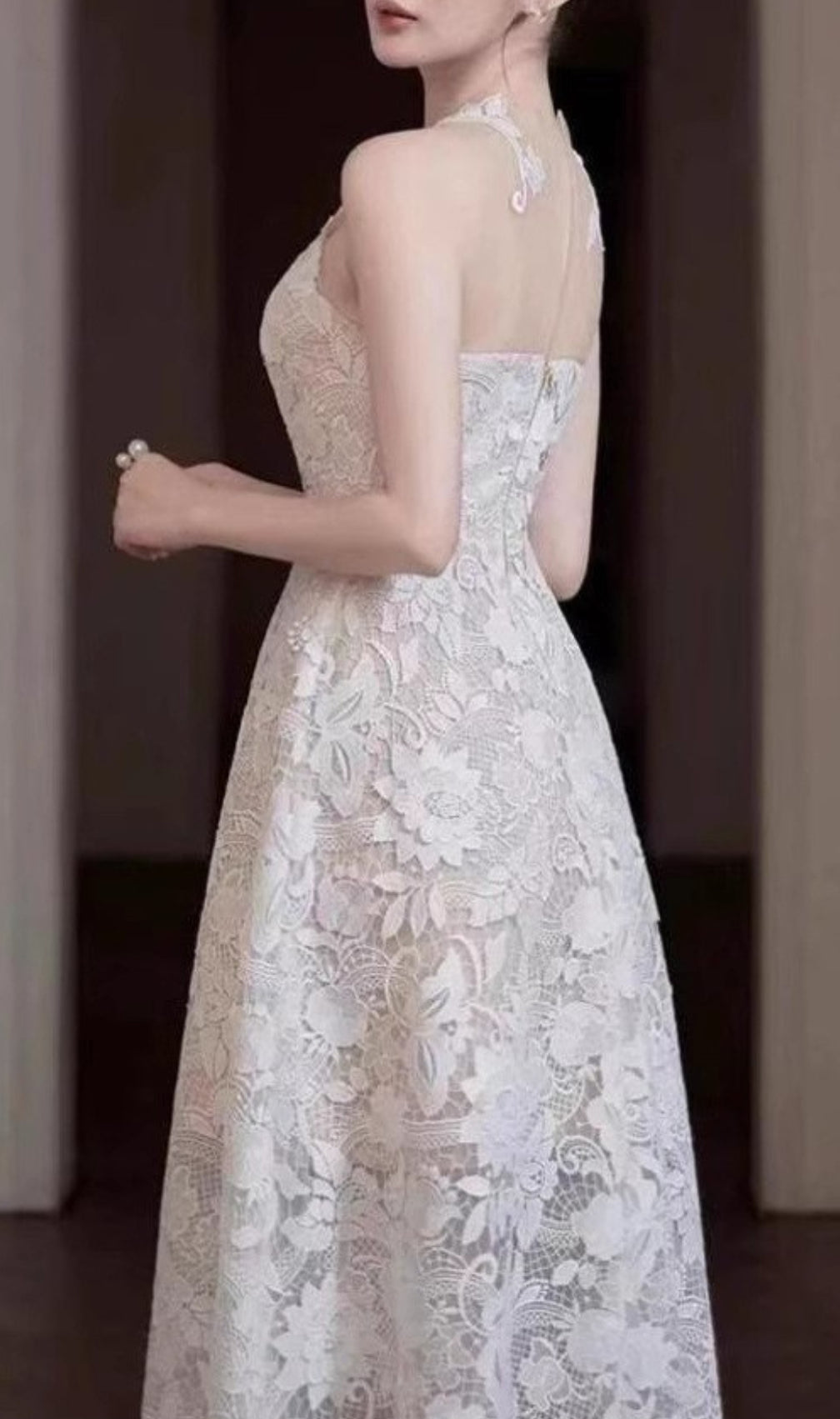 Chanson White Flower Embroidery Midi Dress