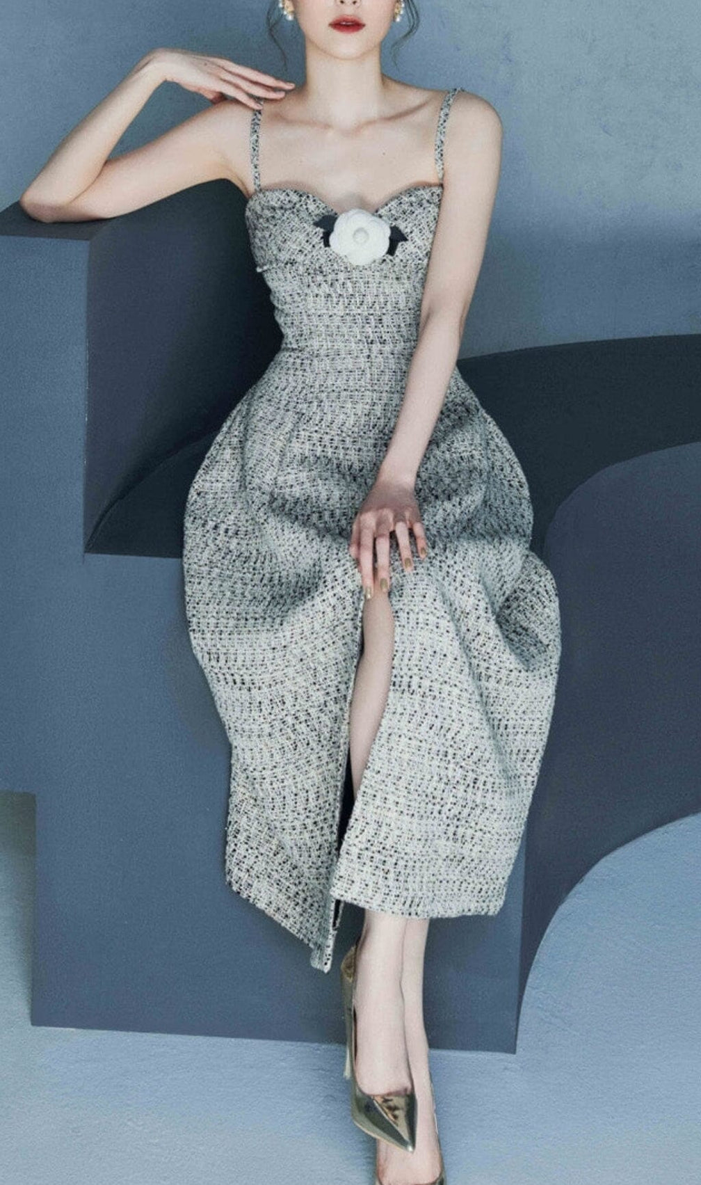 Flower Embellished Midi Dress In Gray