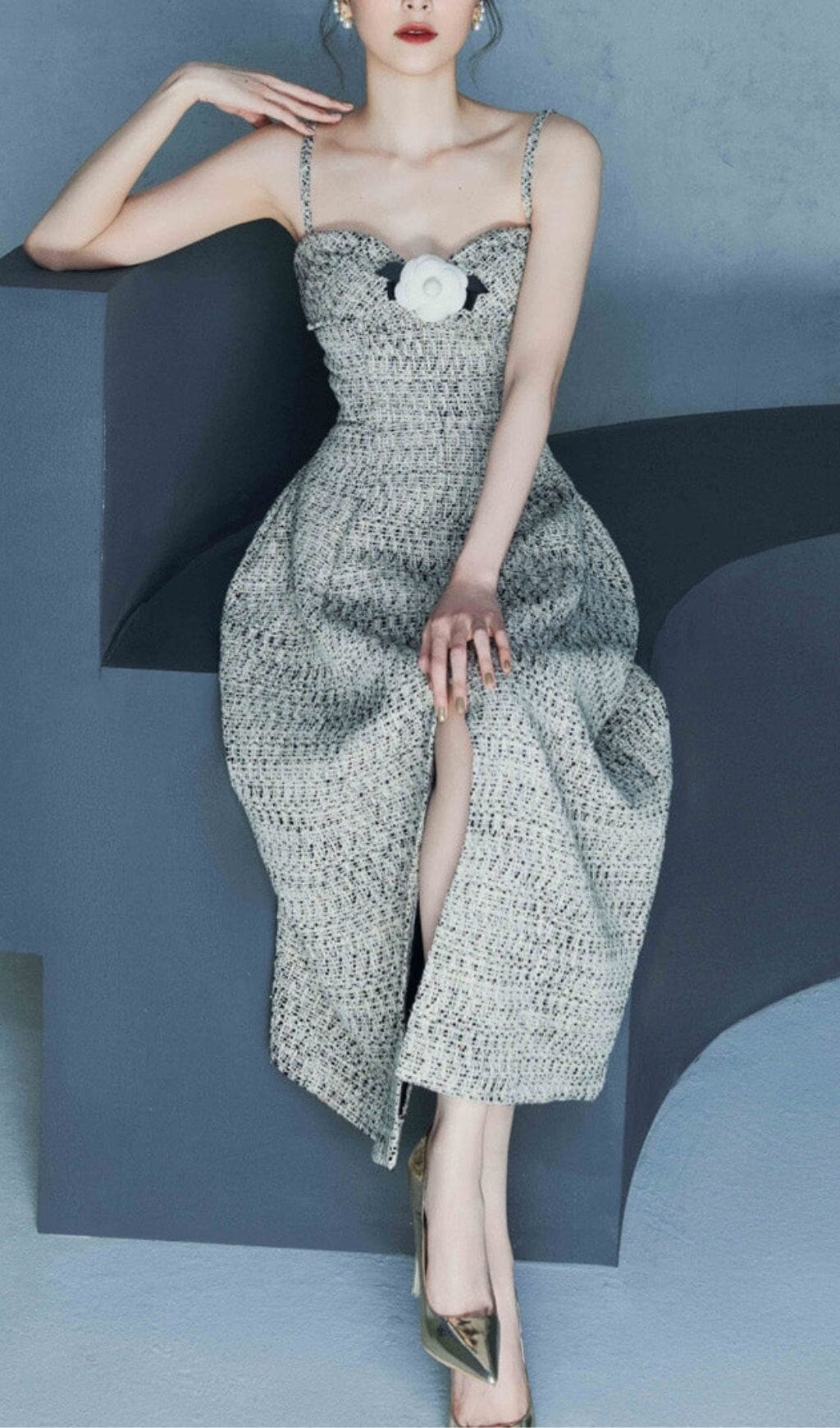 Flower Embellished Midi Dress In Gray