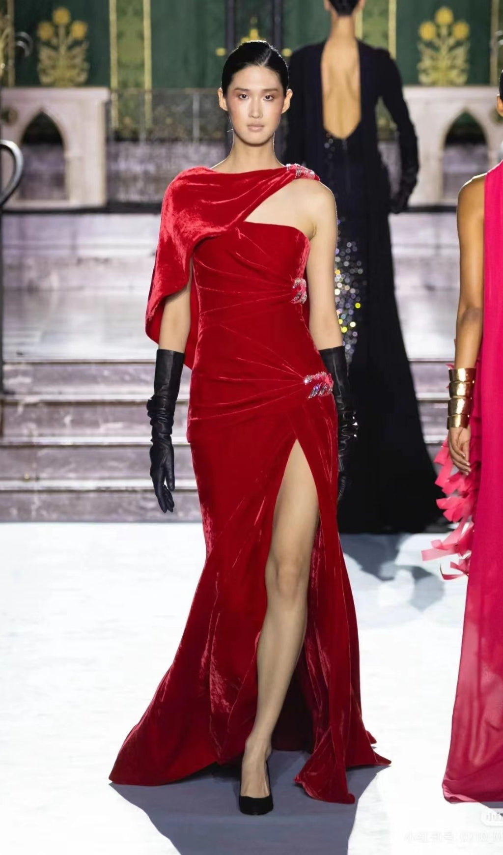 Carlijn Red Velvet Caplet Maxi Dress