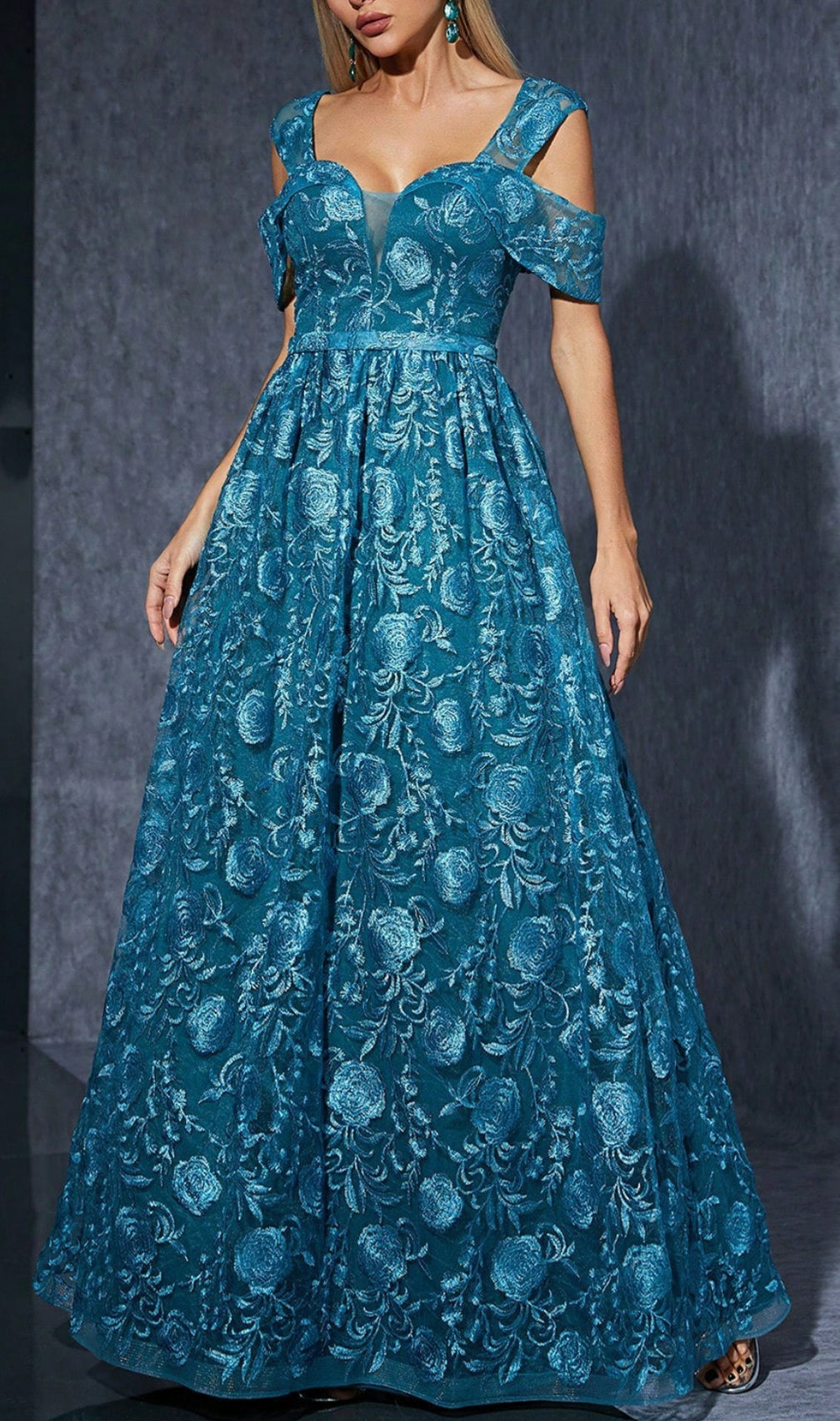 Dione Blue Flower Embroidery Maxi Dress