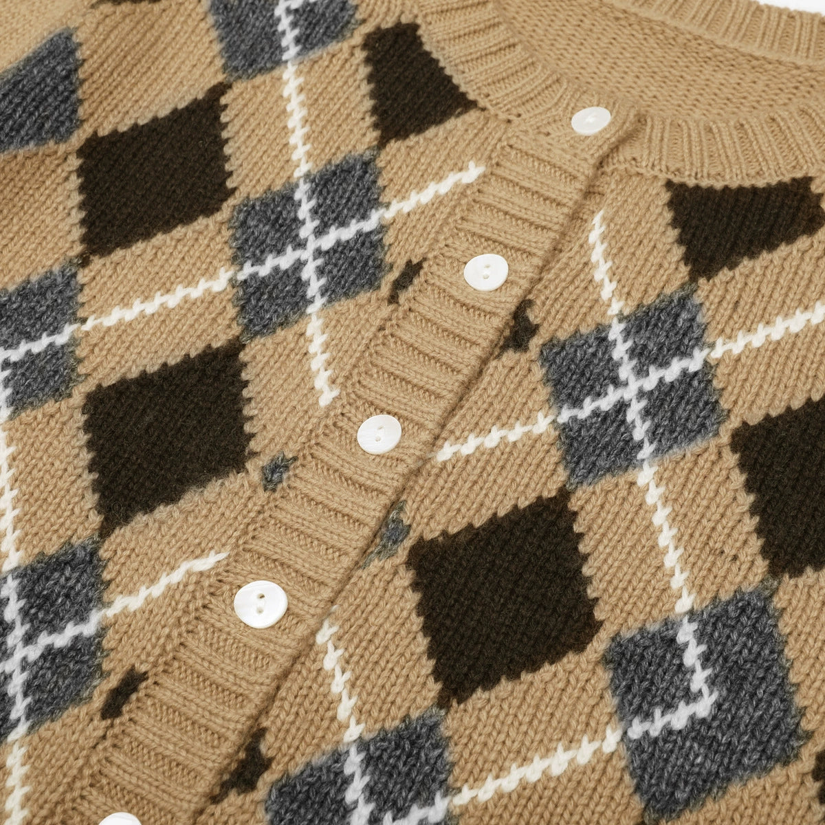 Jeffery Women's Cropped Argyle Knit Cardigan - Timeless Chic & Cozy