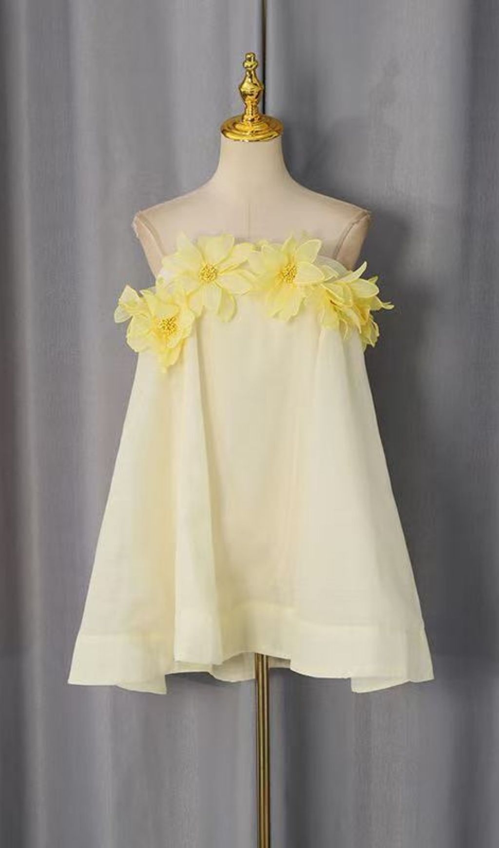 Gratho Sunshine Bloom Yellow Floral Strapless Mini Dress | Summer Chic