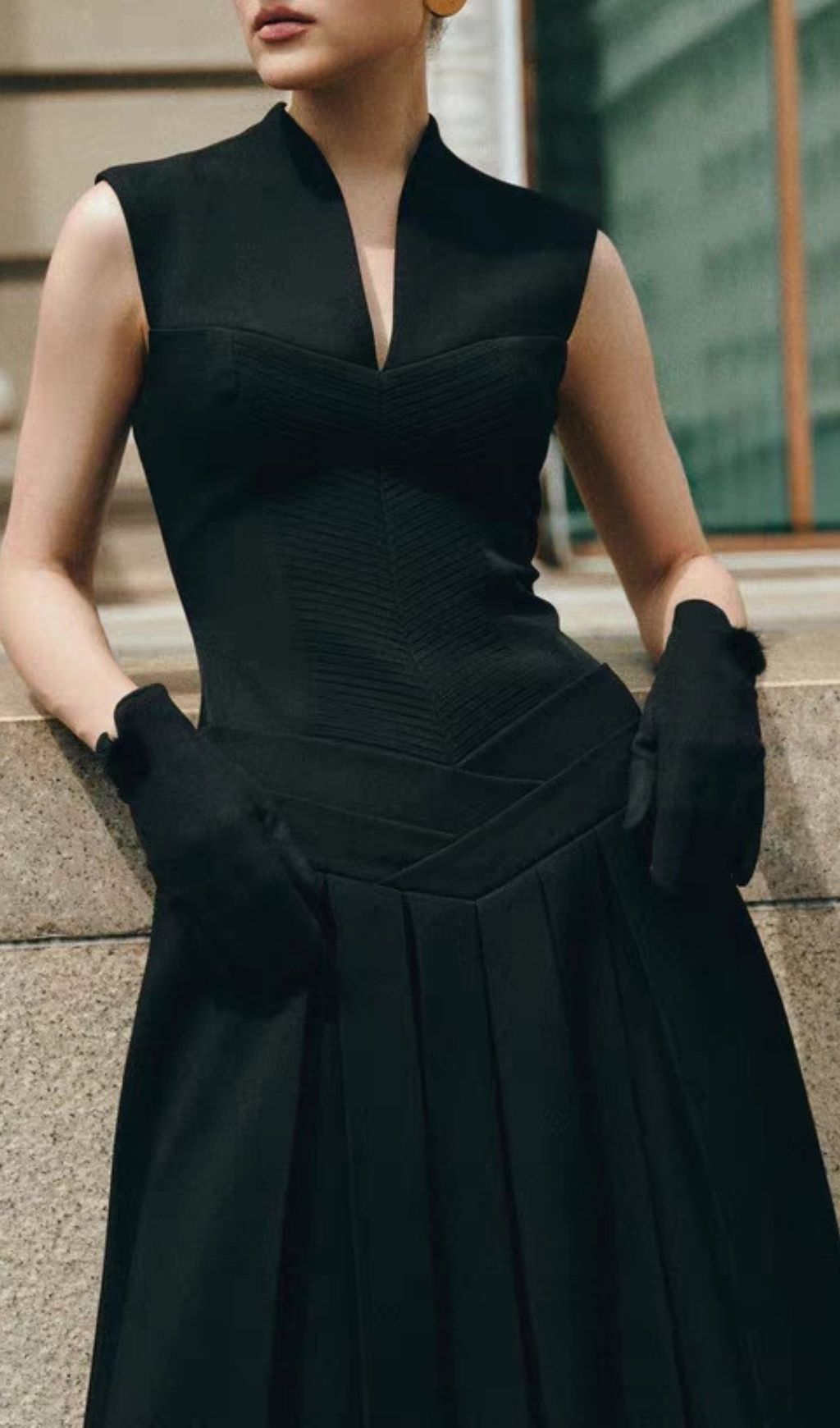 Kelsie Black V-Neck Sleeveless Midi Dress