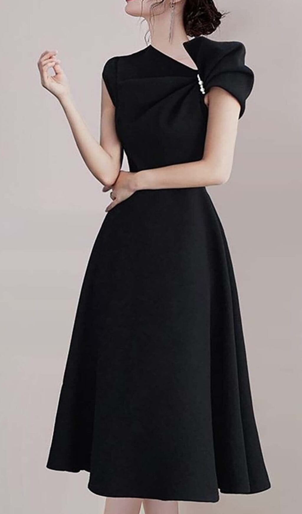 Asymmetric Sleeve Pearls Midi Dress In Black