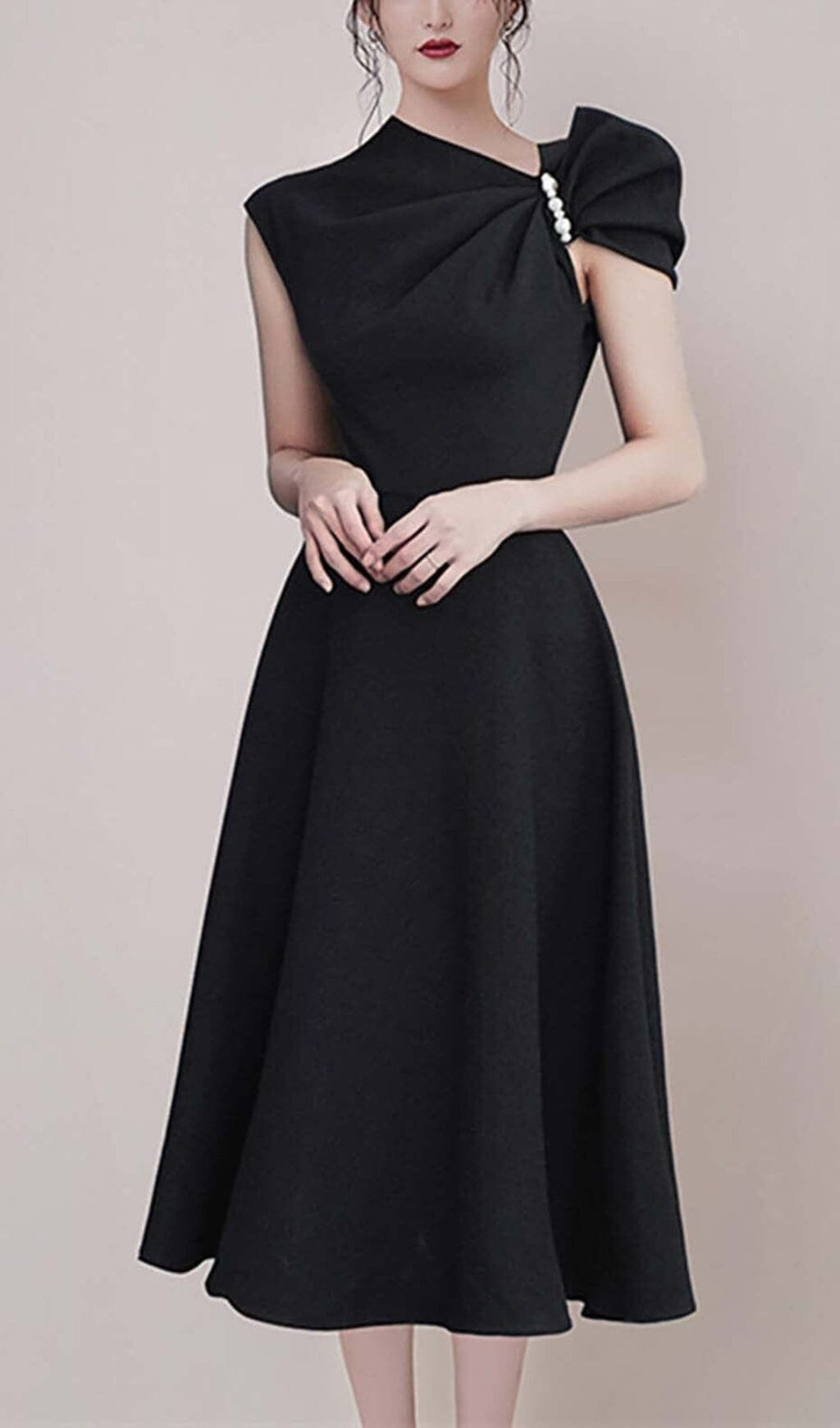 Asymmetric Sleeve Pearls Midi Dress In Black
