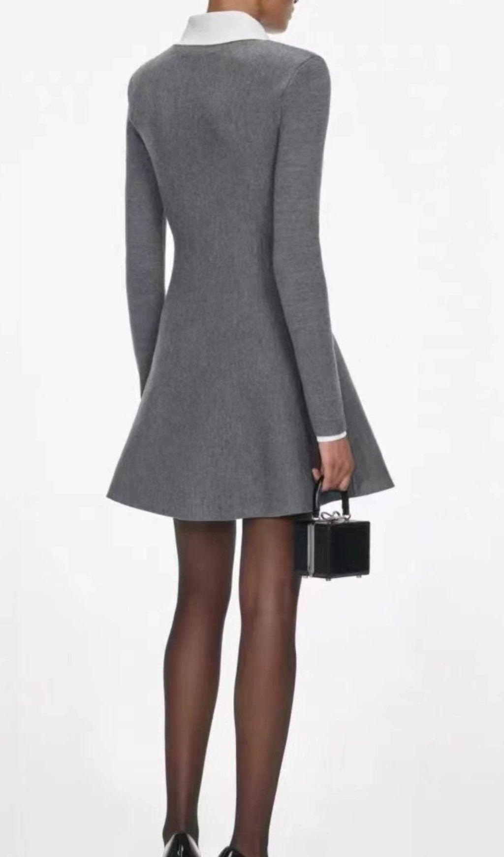 Hélio Chic Grey Knit Sweater Mini Dress with Peter Pan Collar