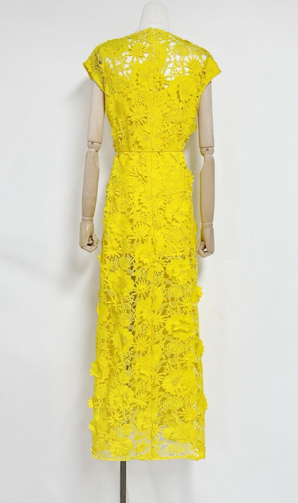 Kiera Radiant Yellow 3D Floral Lace Maxi Dress – Elegant Garden & Gala Gown