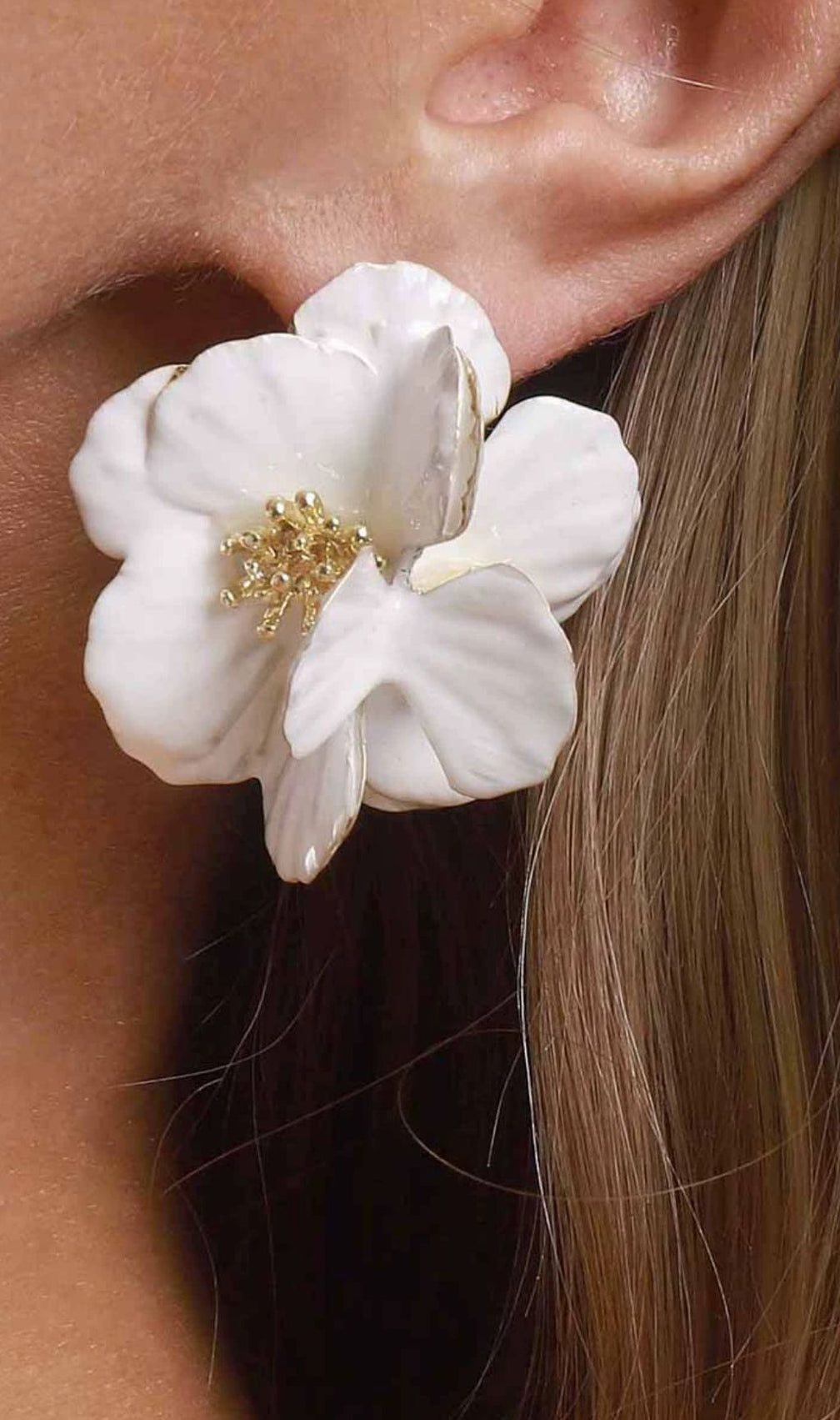 Joyita Elegant White Flower Statement Earrings for Women