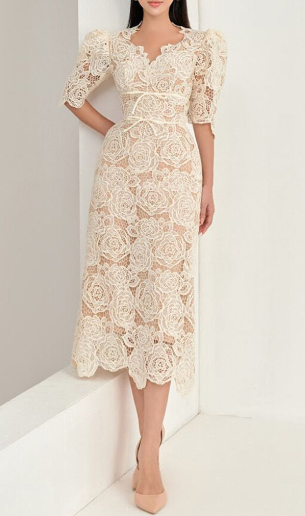 Alayja White Rose Embroidery Midi Dress