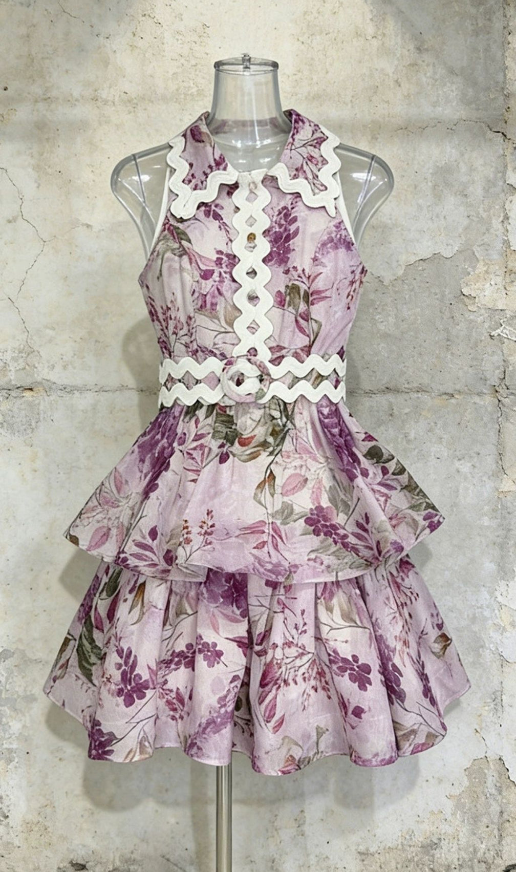 Keaira Chic Floral Halter Mini Dress with Scalloped Trim