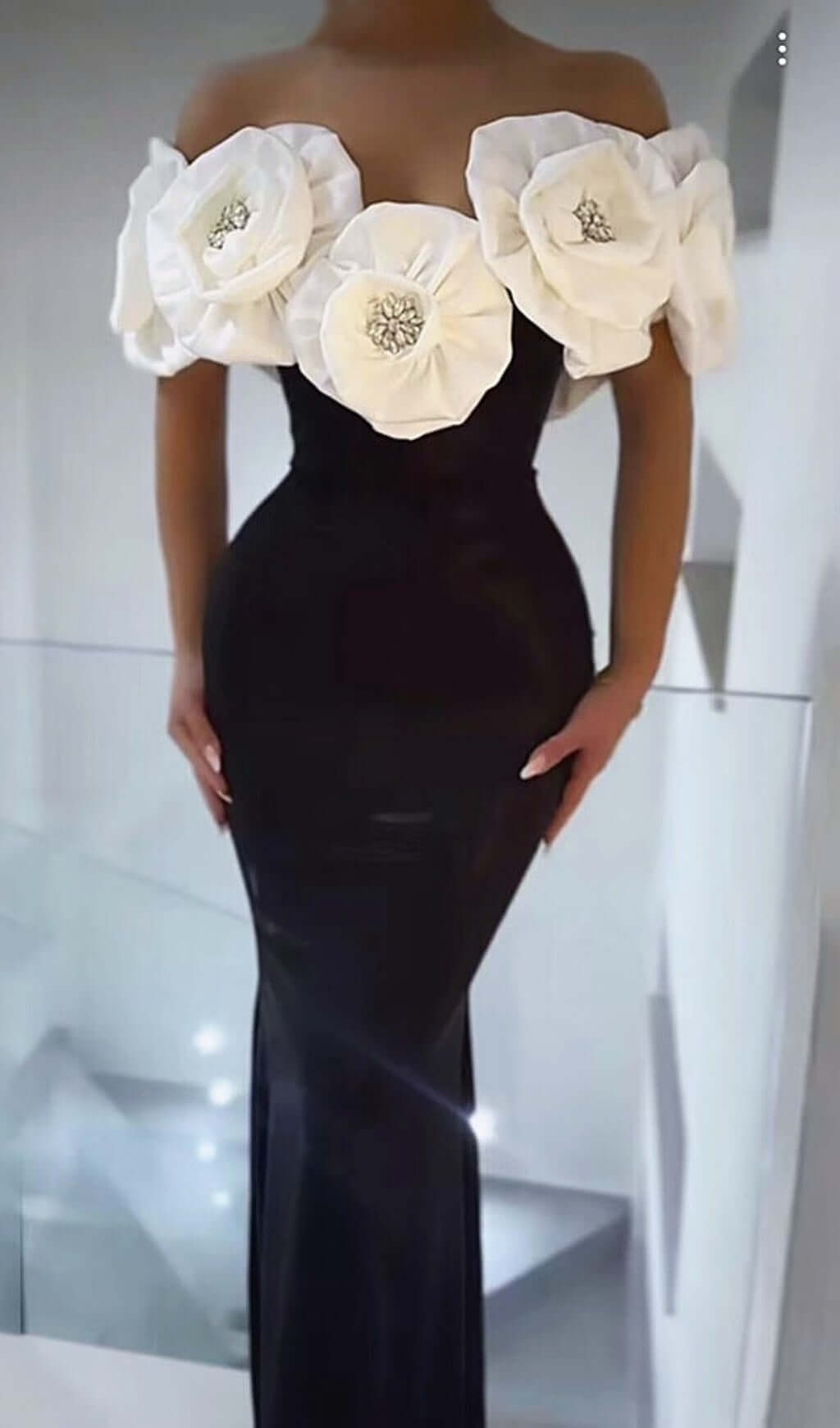 Ananux Flower Drcor Maxi Dress