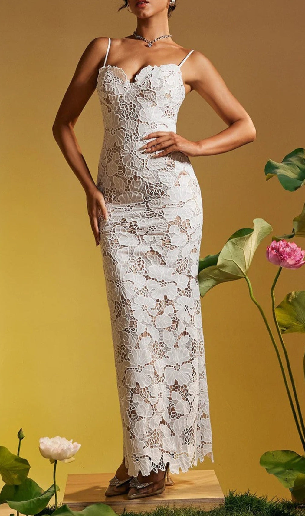 Avihu Spaghetti Floral Embroidered Maxi Dress