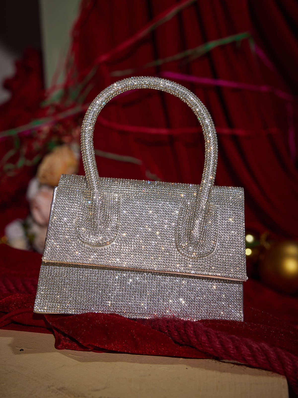 CRYSTAL CLUTCH IN SILVER