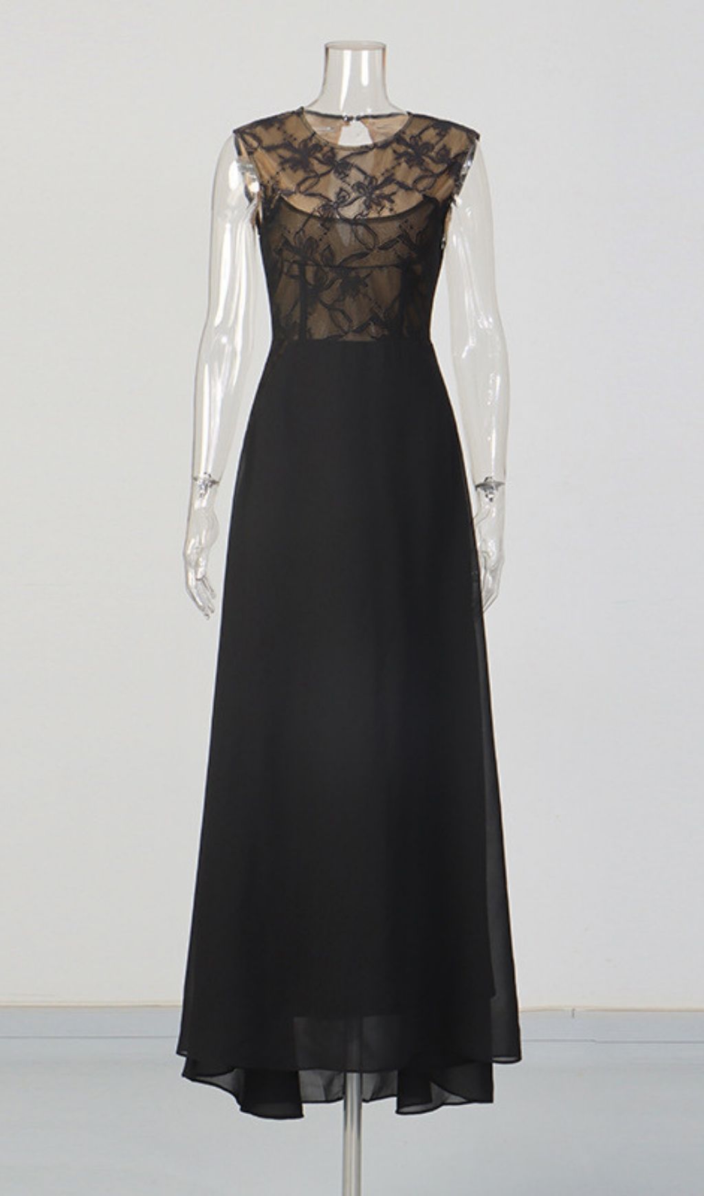 Kensley Elegant Black Lace Sleeveless Maxi Gown | Formal Evening Dress
