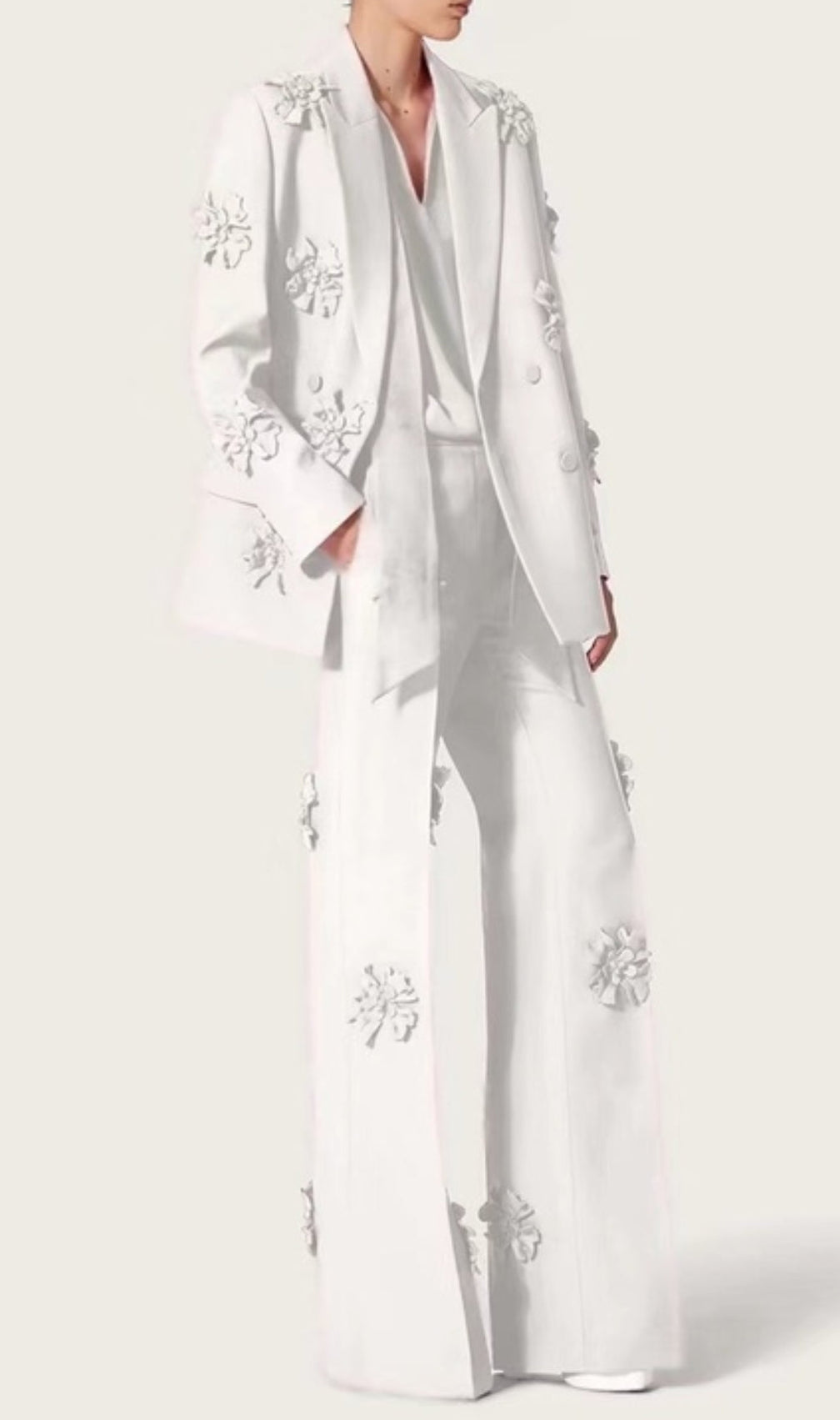 Acedia White Stereo Flower Mid-Rise Pants