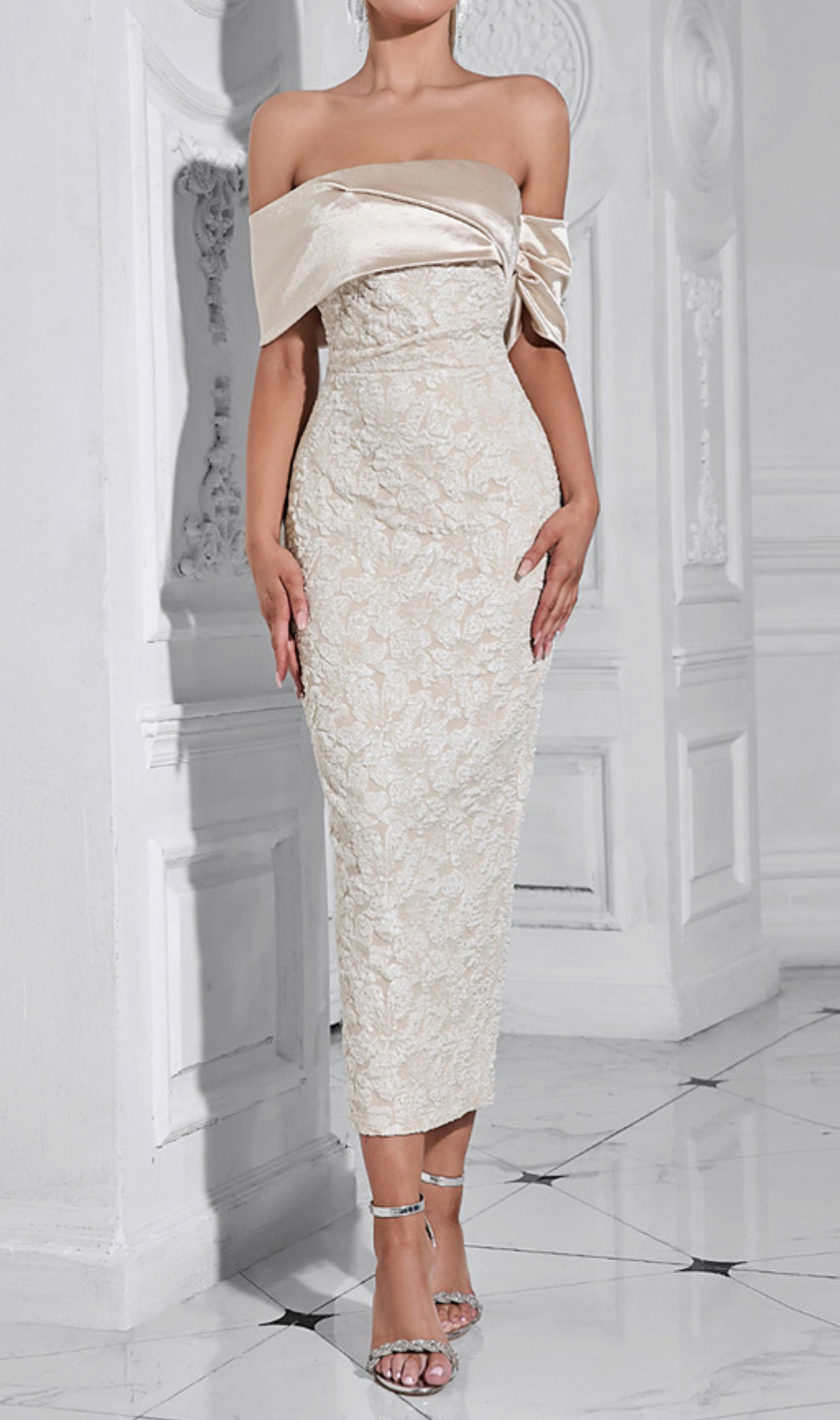Cira Off-Shoulder Jacquare Midi Dress