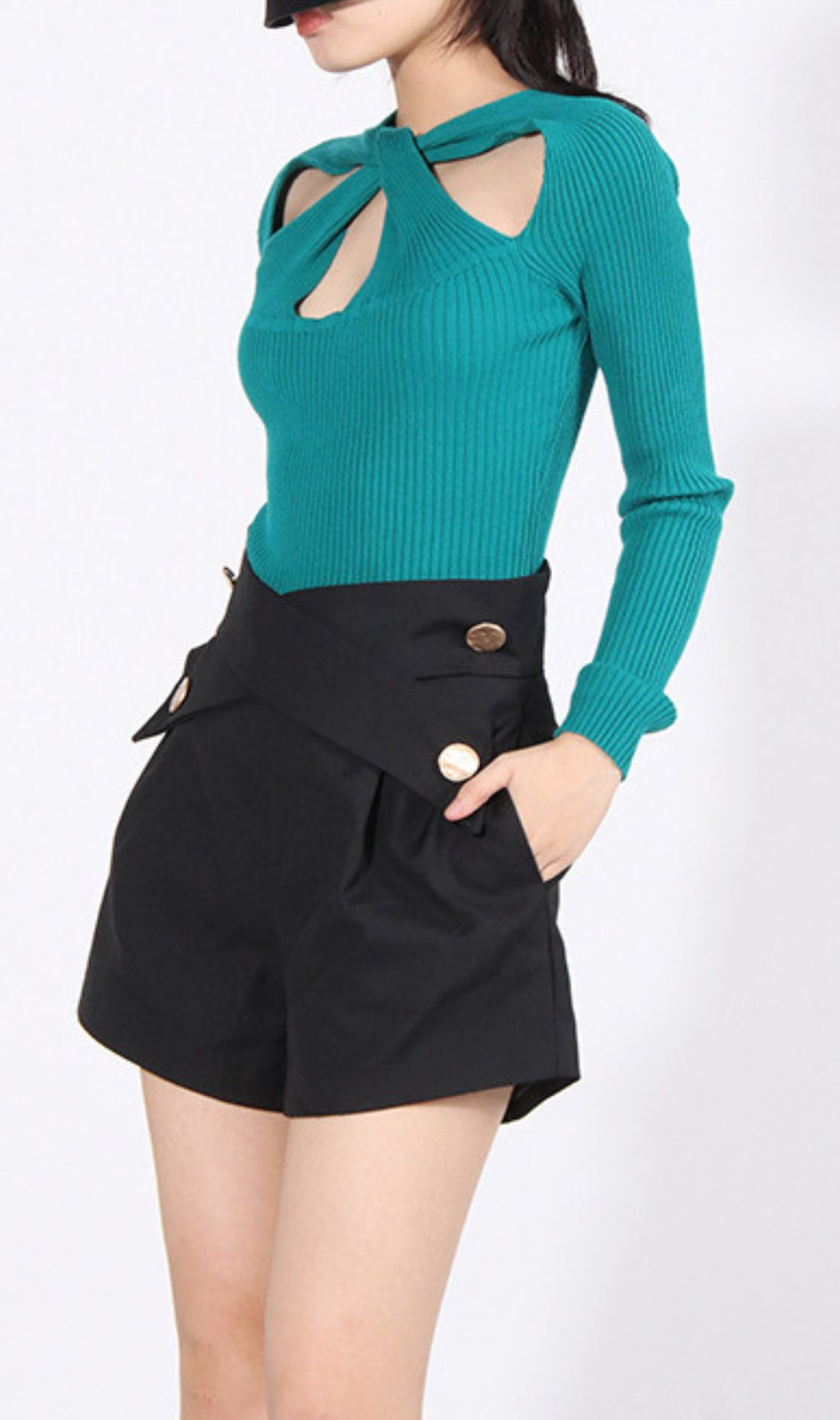 Ilana Chic Emerald Ribbed Knit Long Sleeve Top with Knot Cutout Detail