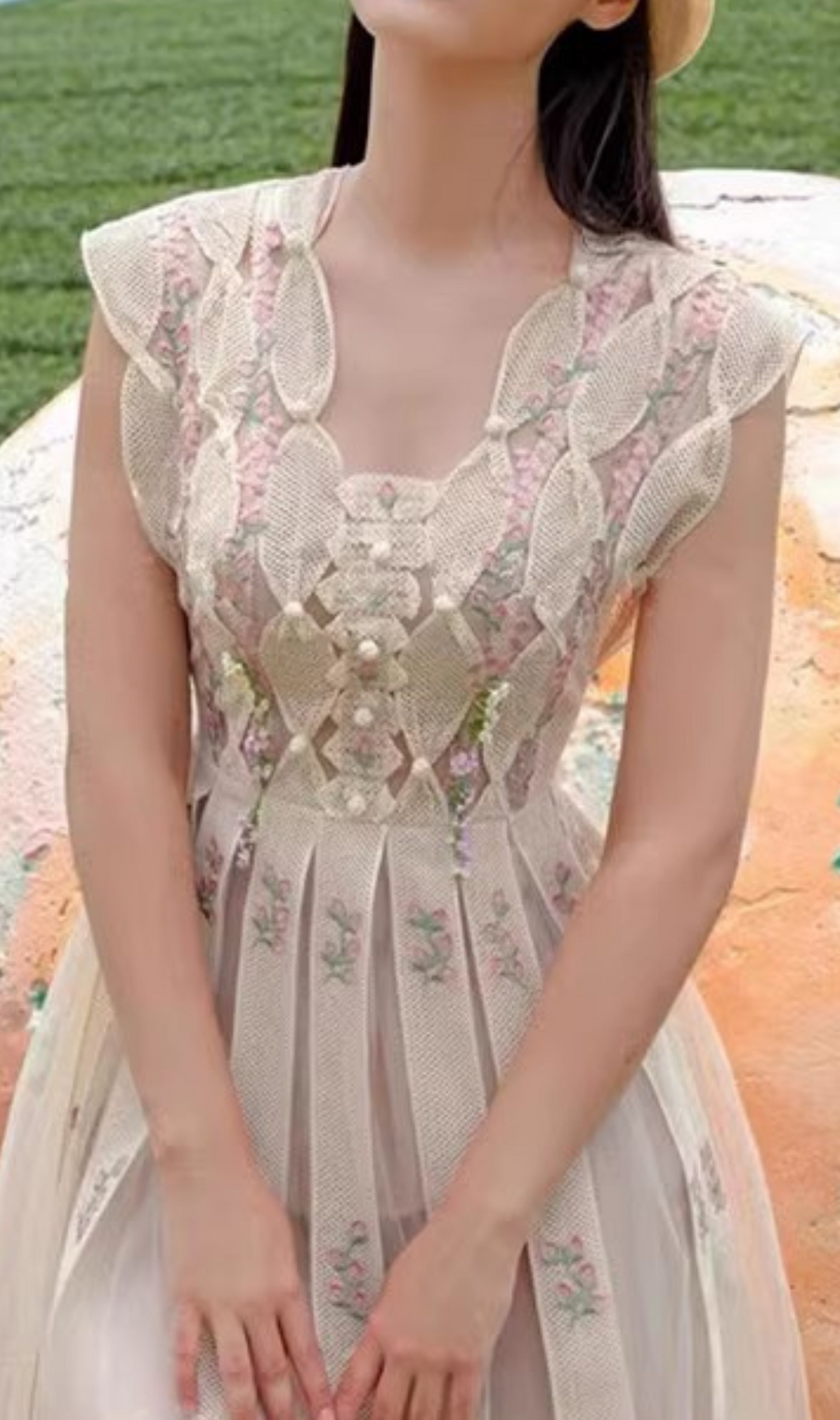 Arwyn Floral Embroidery Midi Dress