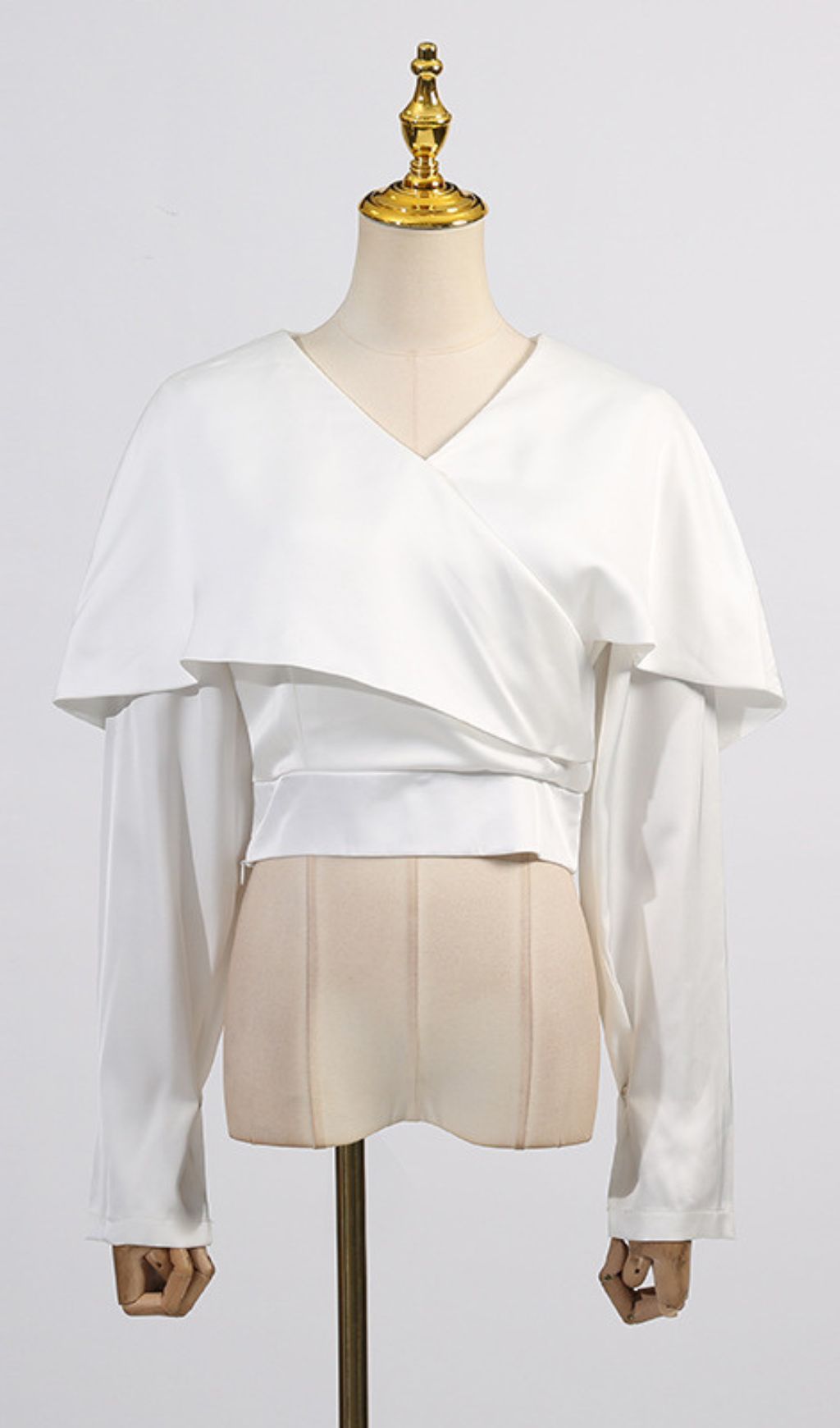 Gladi White Long Sleeve Crop Top