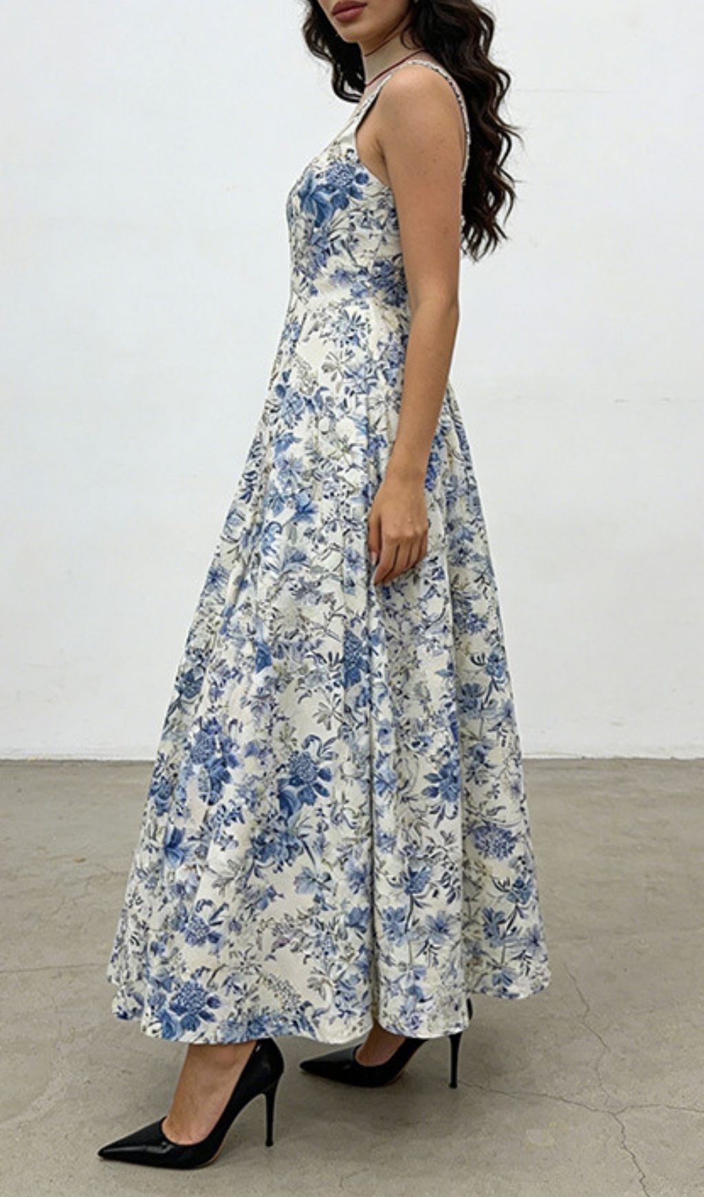 Kenia Elegant Blue Floral Strappy Maxi Dress