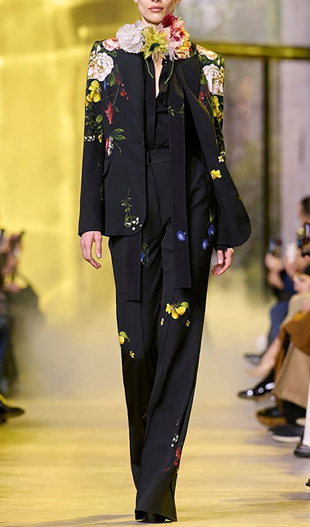 Printed Button Jacket Suit In Black