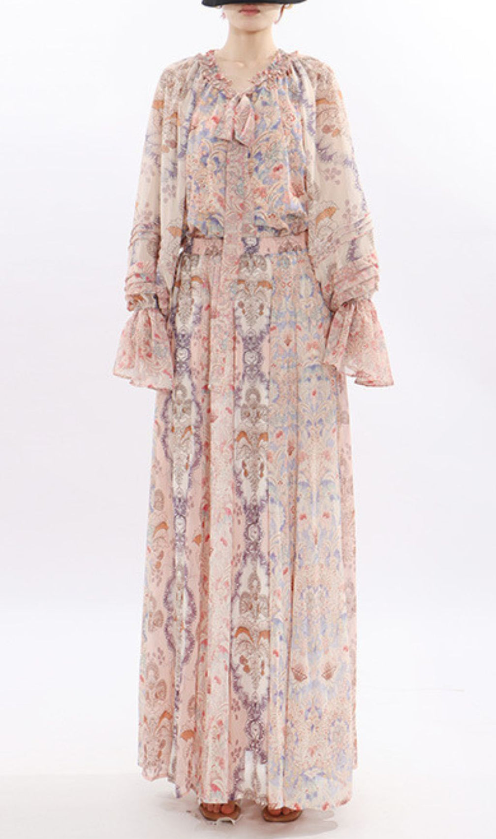 Jawahir Boho Chic Printed Long Sleeve Maxi Two-Piece Set - Effortless Elegance