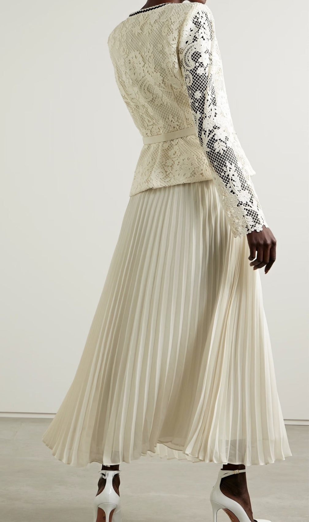 Eline Embroidery Pleated Maxi Dress