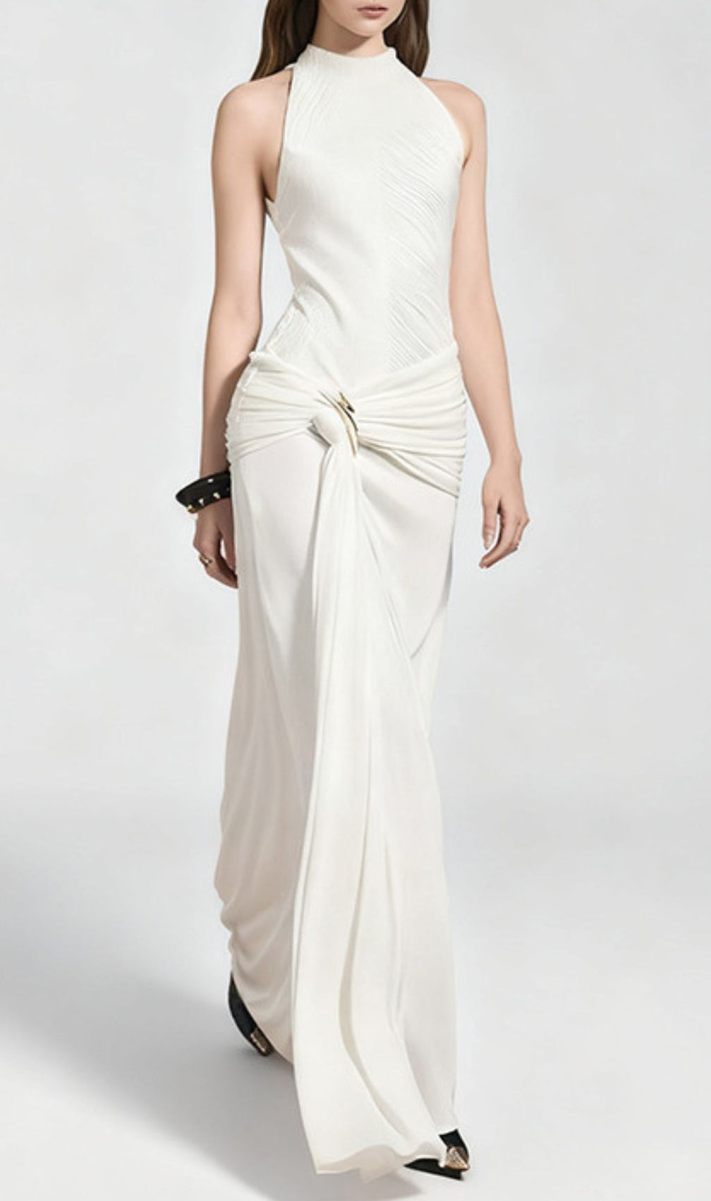 Jára Elegant Halter Neck Knotted Maxi Dress - Effortless Chic for Special Occasions