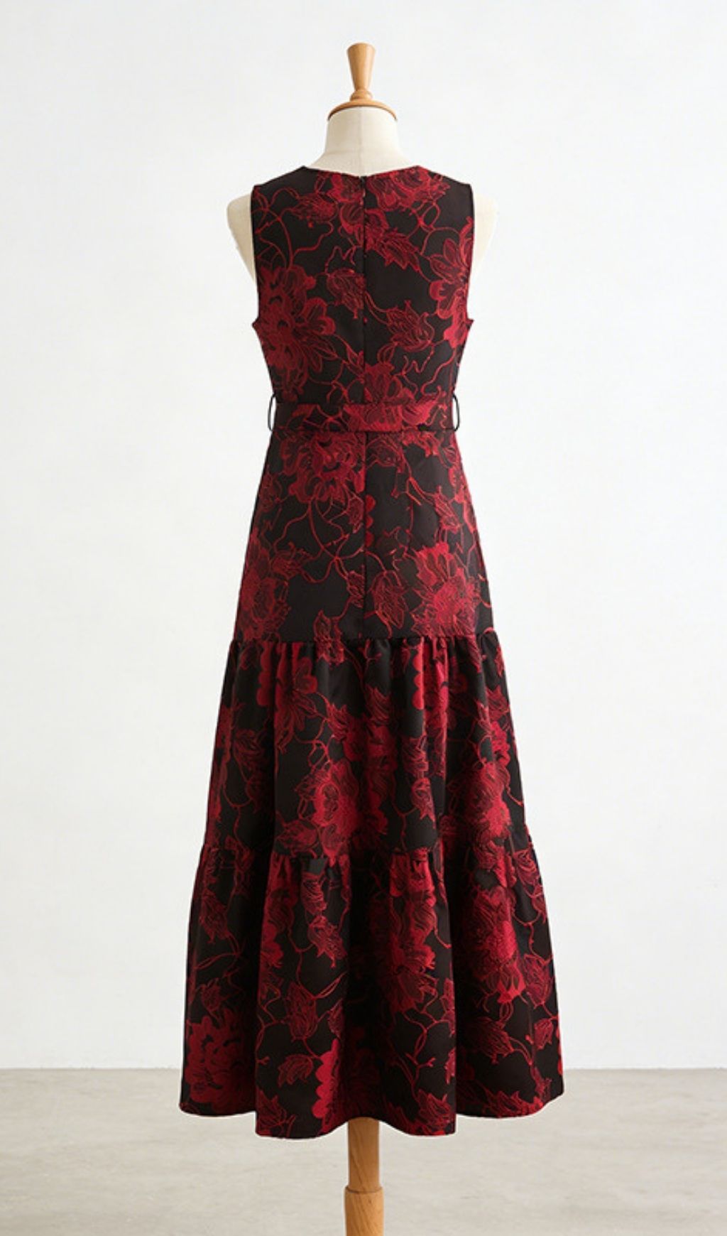 Kaniya Elegant Red & Black Floral Maxi Dress - V-Neck Sleeveless Tie Waist