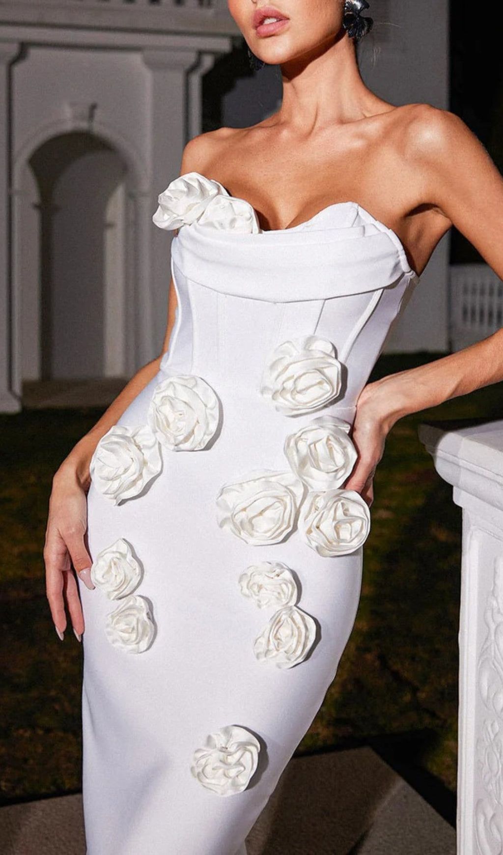Aihe Strapless Flower Bandage Dress