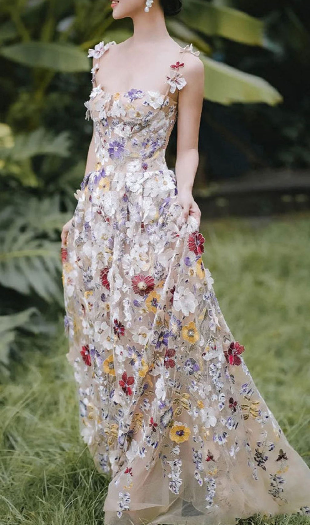 Jansje Enchanted Floral Appliqué Maxi Dress - Romantic Strappy Gown for Women