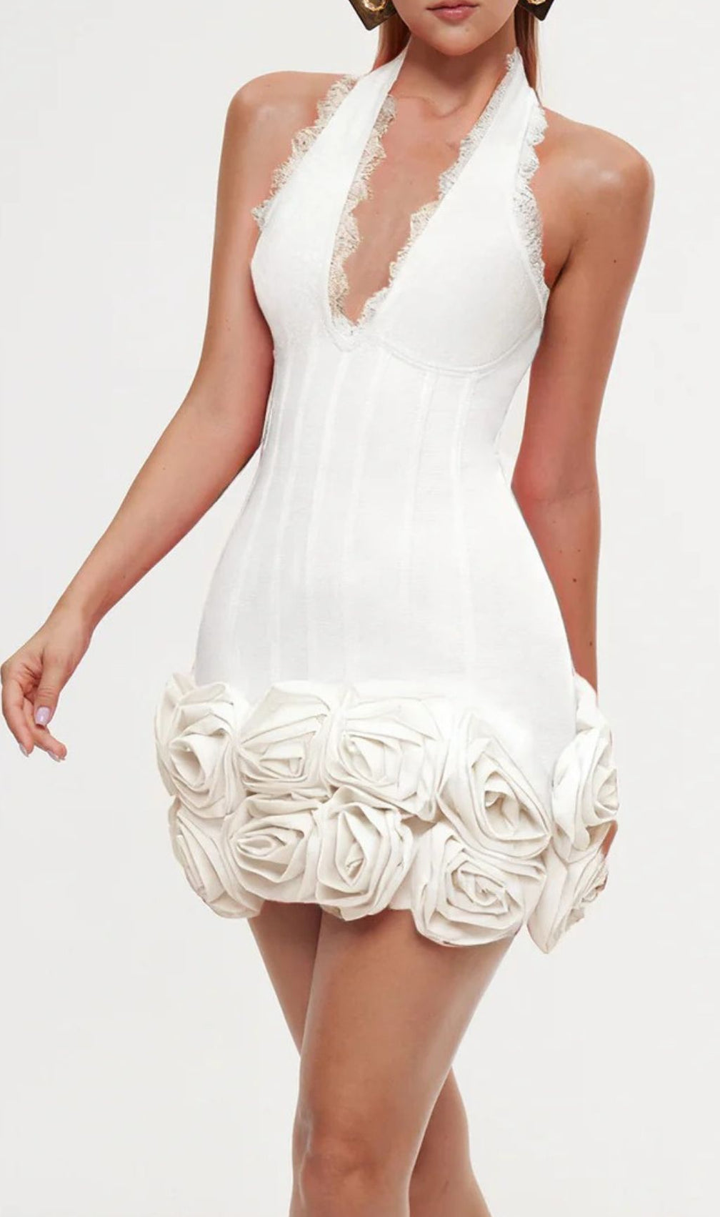 Emanar White Floral Halterneck Bandage Mini Dress - Curve-Sculpting Glamour
