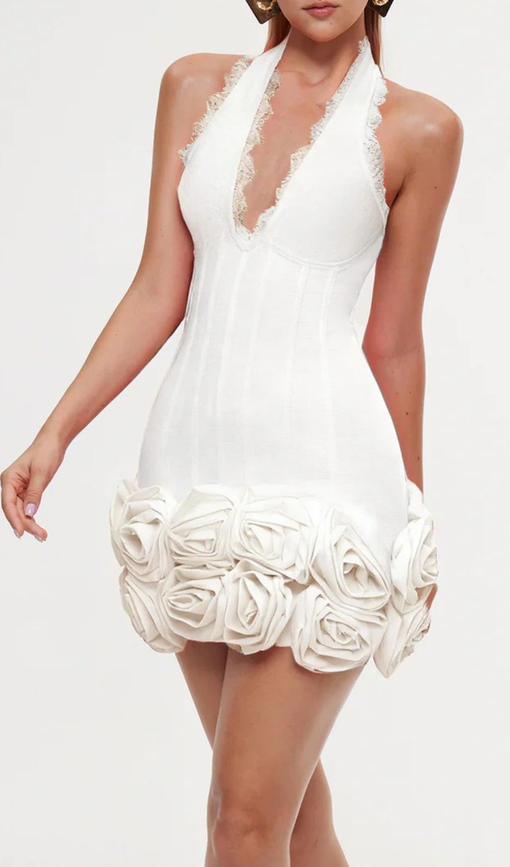 Emanar White Floral Halterneck Bandage Mini Dress - Curve-Sculpting Glamour