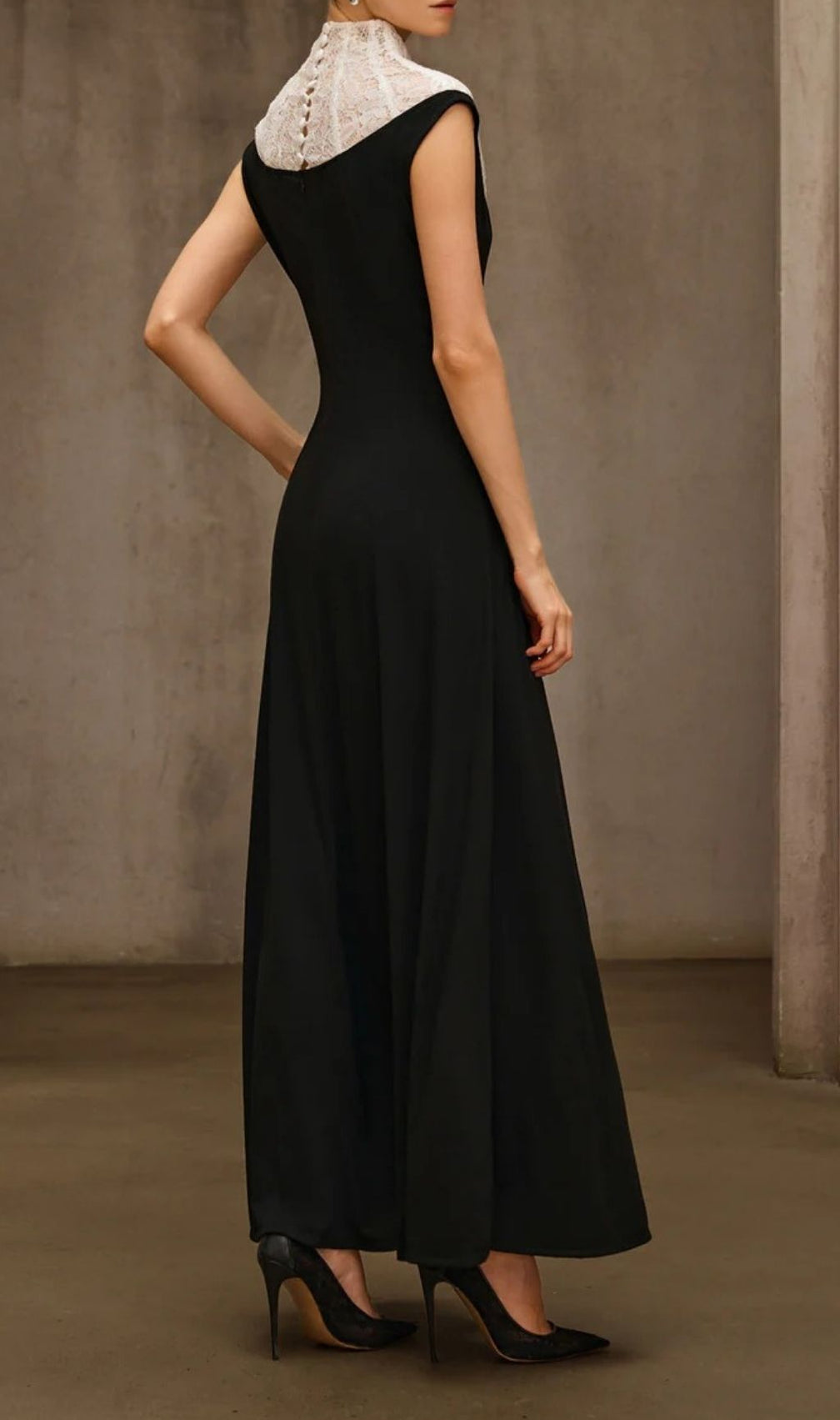 Sevionyx High Neck Lace Maxi Dress