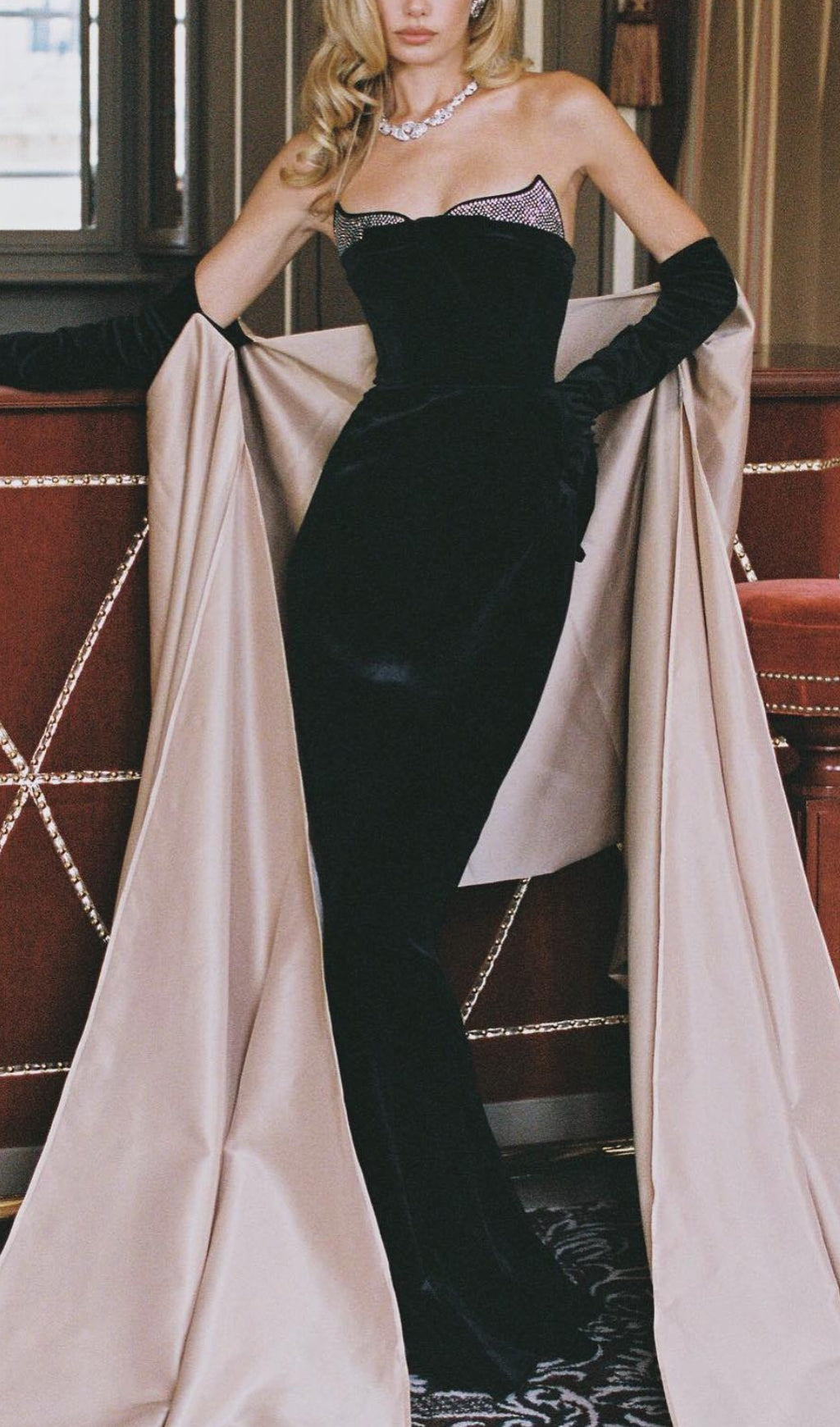 Alkas Black Diamond Maxi Dress