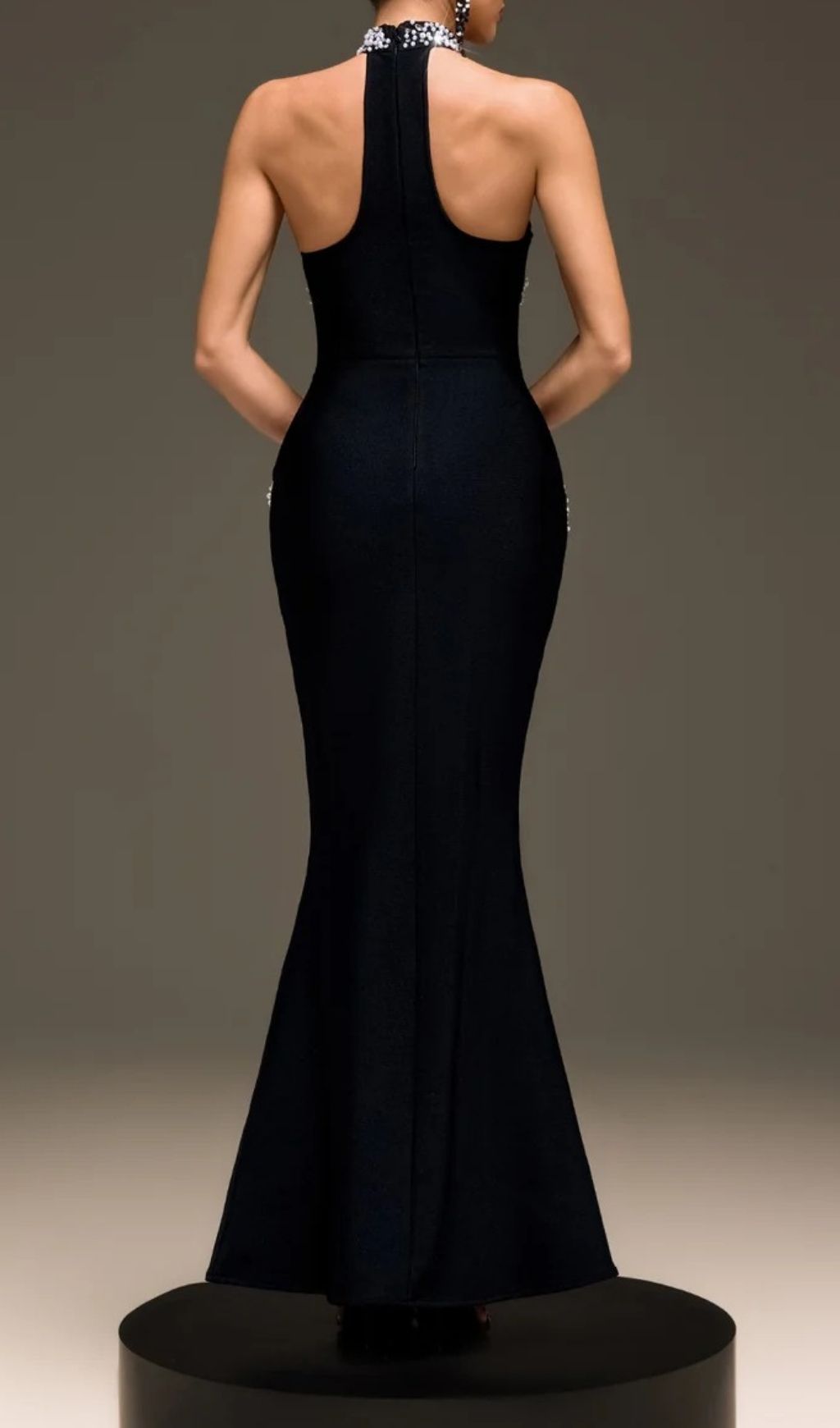 Kaevric Glamour Halterneck Pearl Bandage Maxi Gown | Elegant Formal Evening Dress
