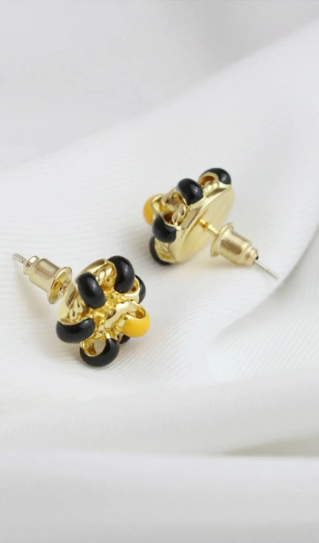 18K Gold Enamel Flower Ear Studs - Black