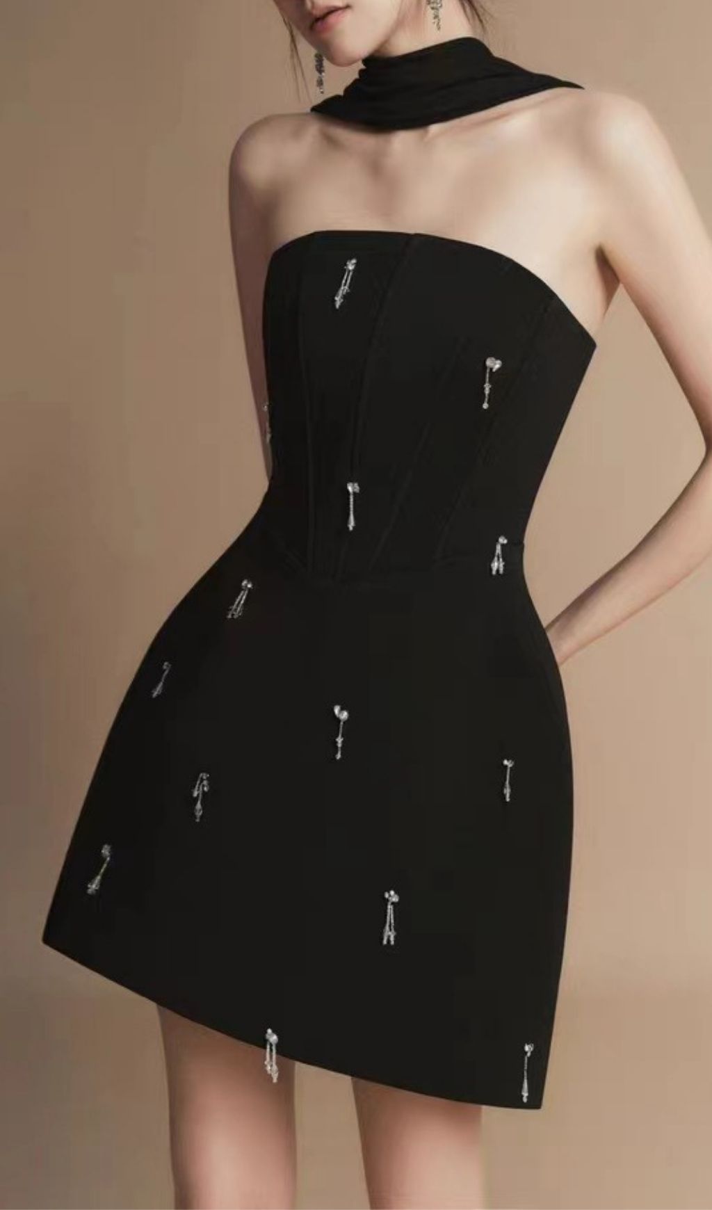 Kenny Black Embellished Mini Dress: Dazzling Sparkle for Chic Evenings