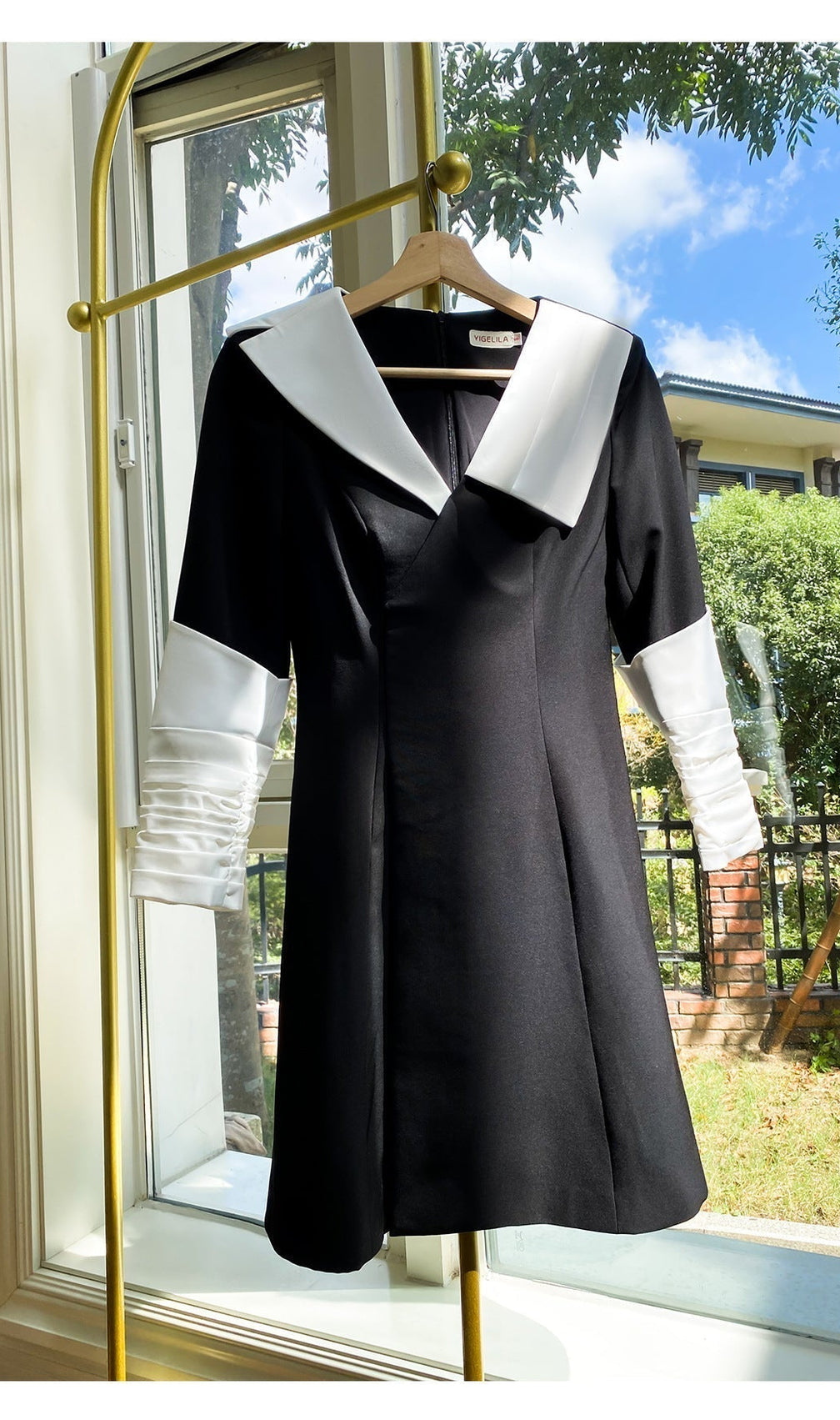 Astro Black V-Neck Mid-Sleeve Mini Dress