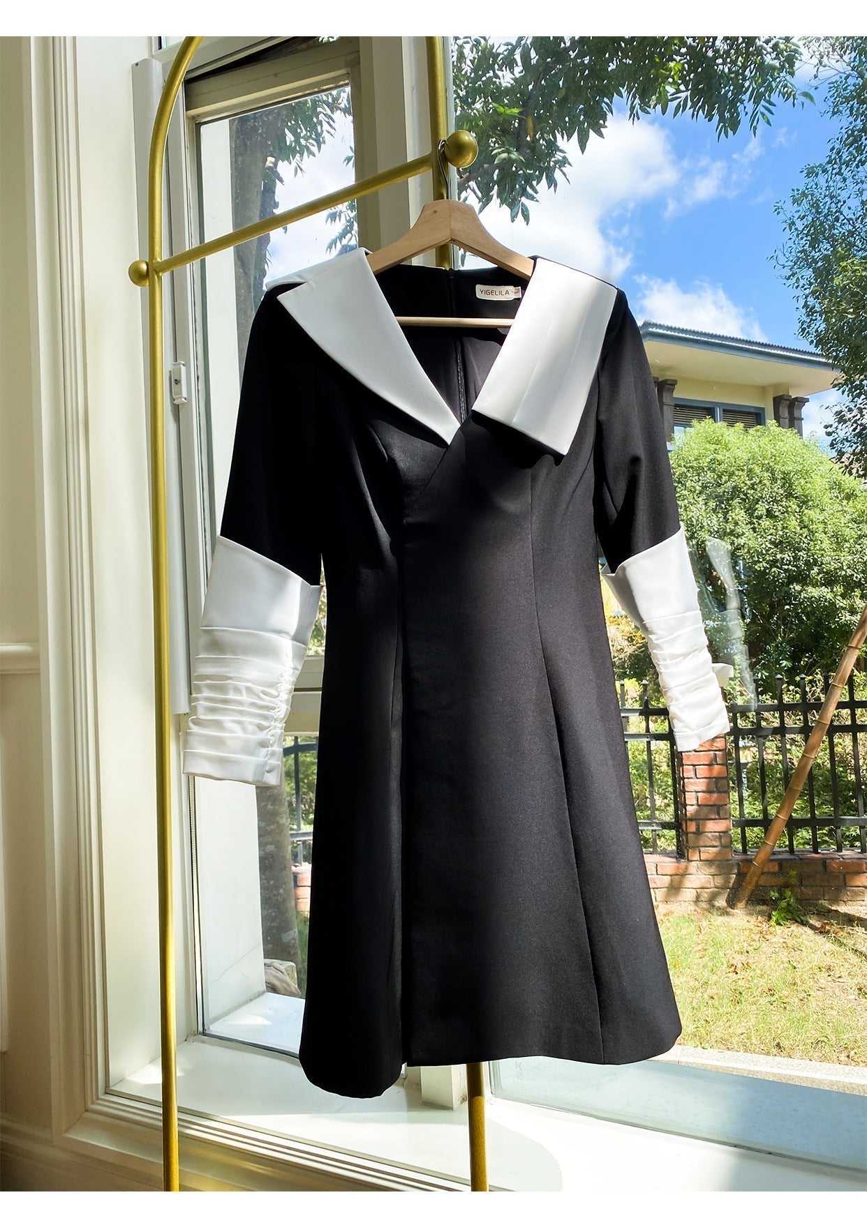 Astro Black V-Neck Mid-Sleeve Mini Dress