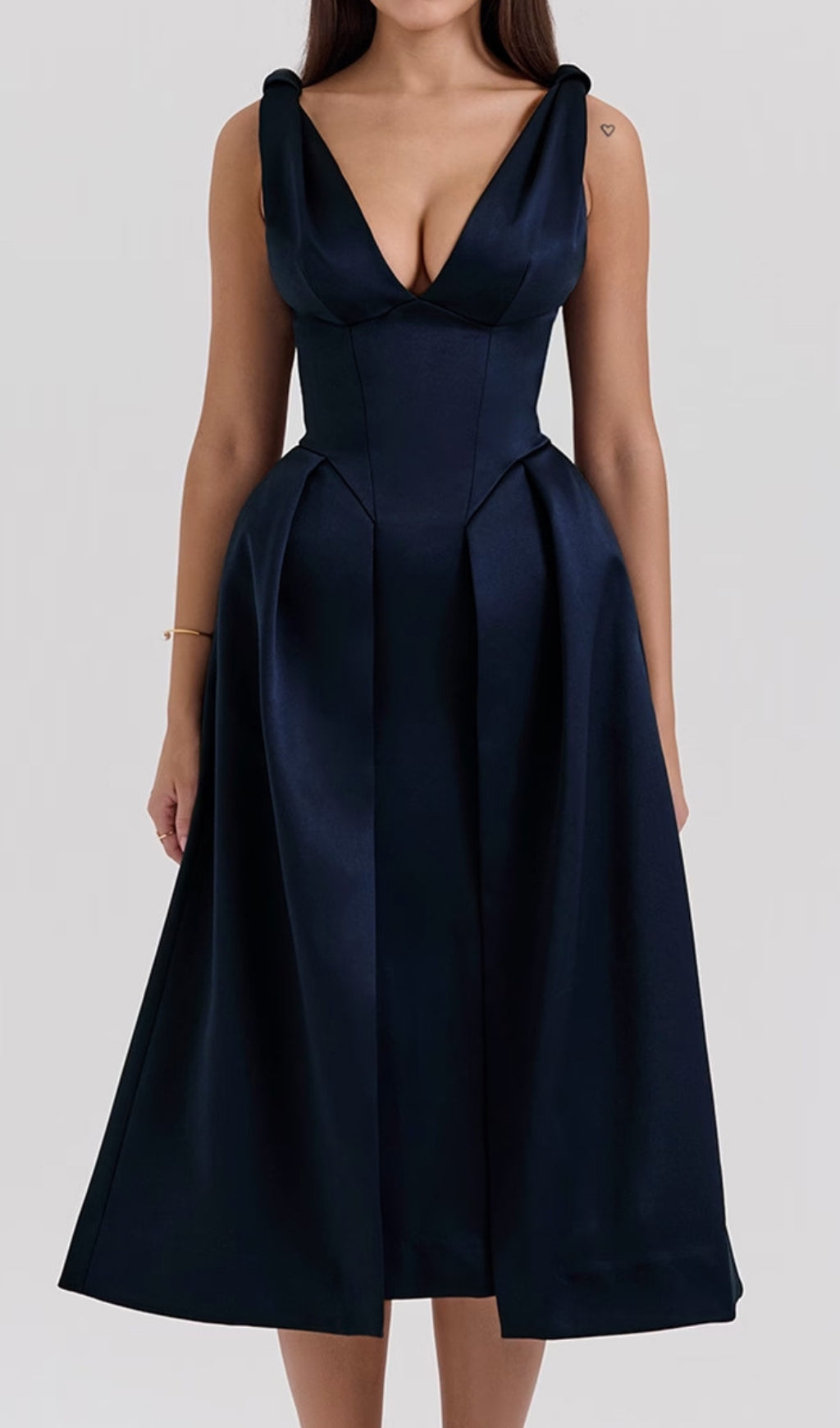 Dilanne Navy V-Neck Midi Dress