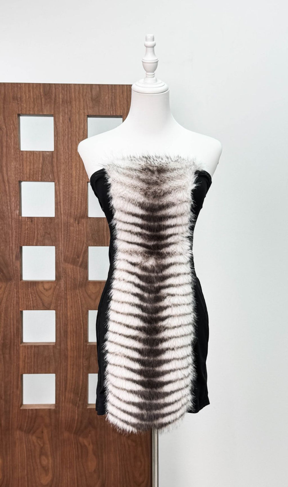 Intan Strapless Faux Fur Mini Dress - Edgy Animal Print Statement